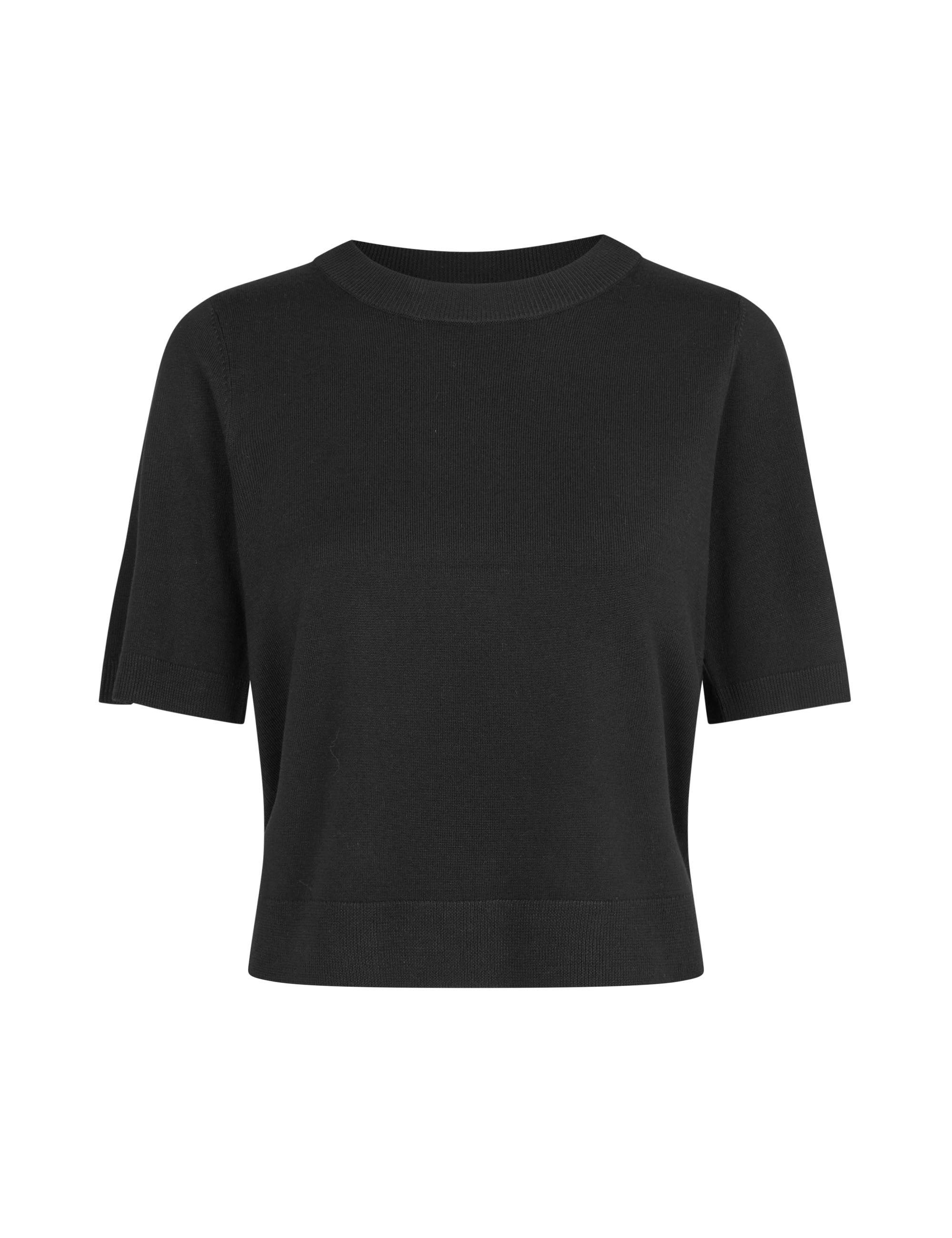 Carla-M_Black_Packshot_0