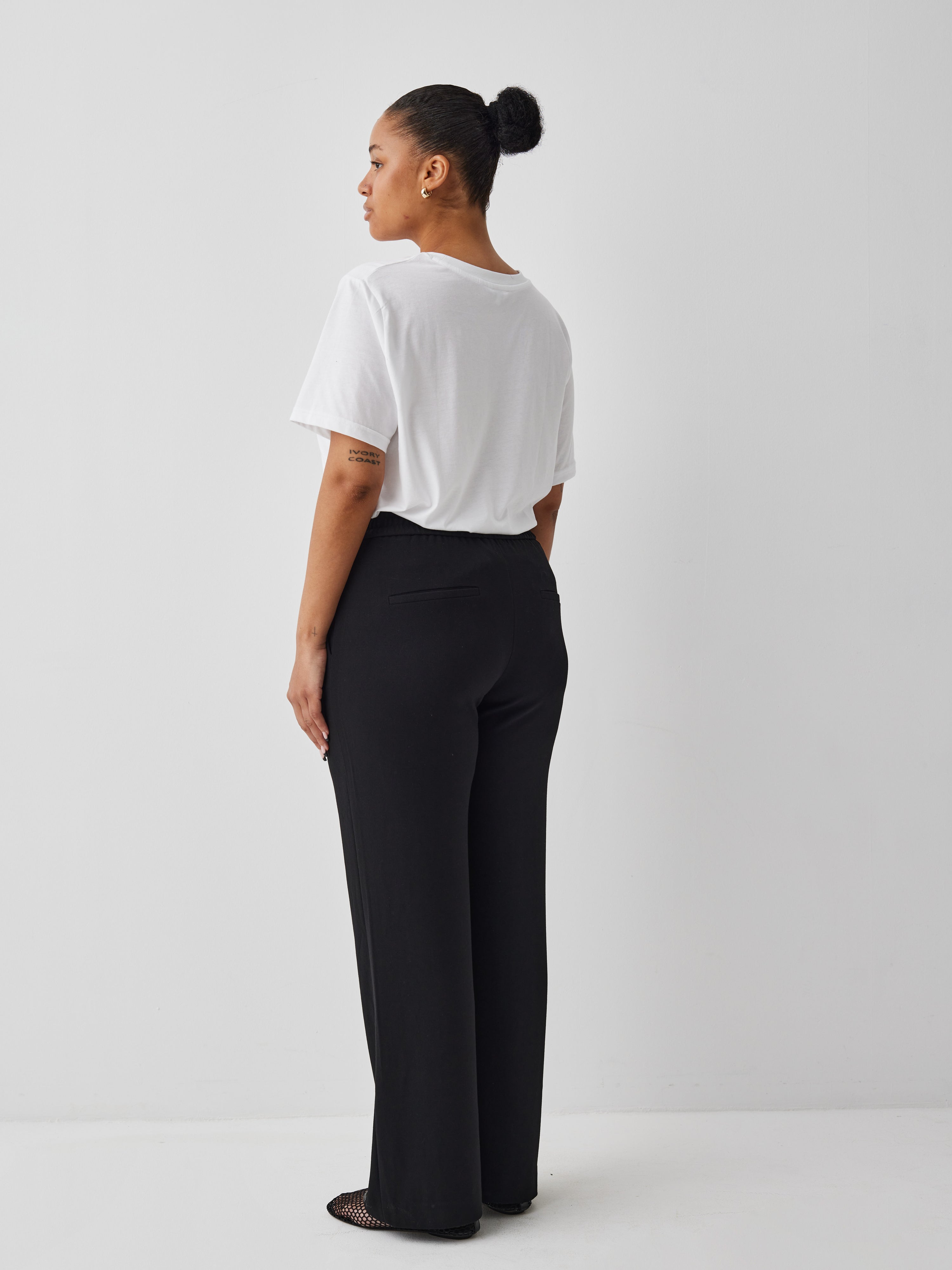 Phillipa_Black_Model_