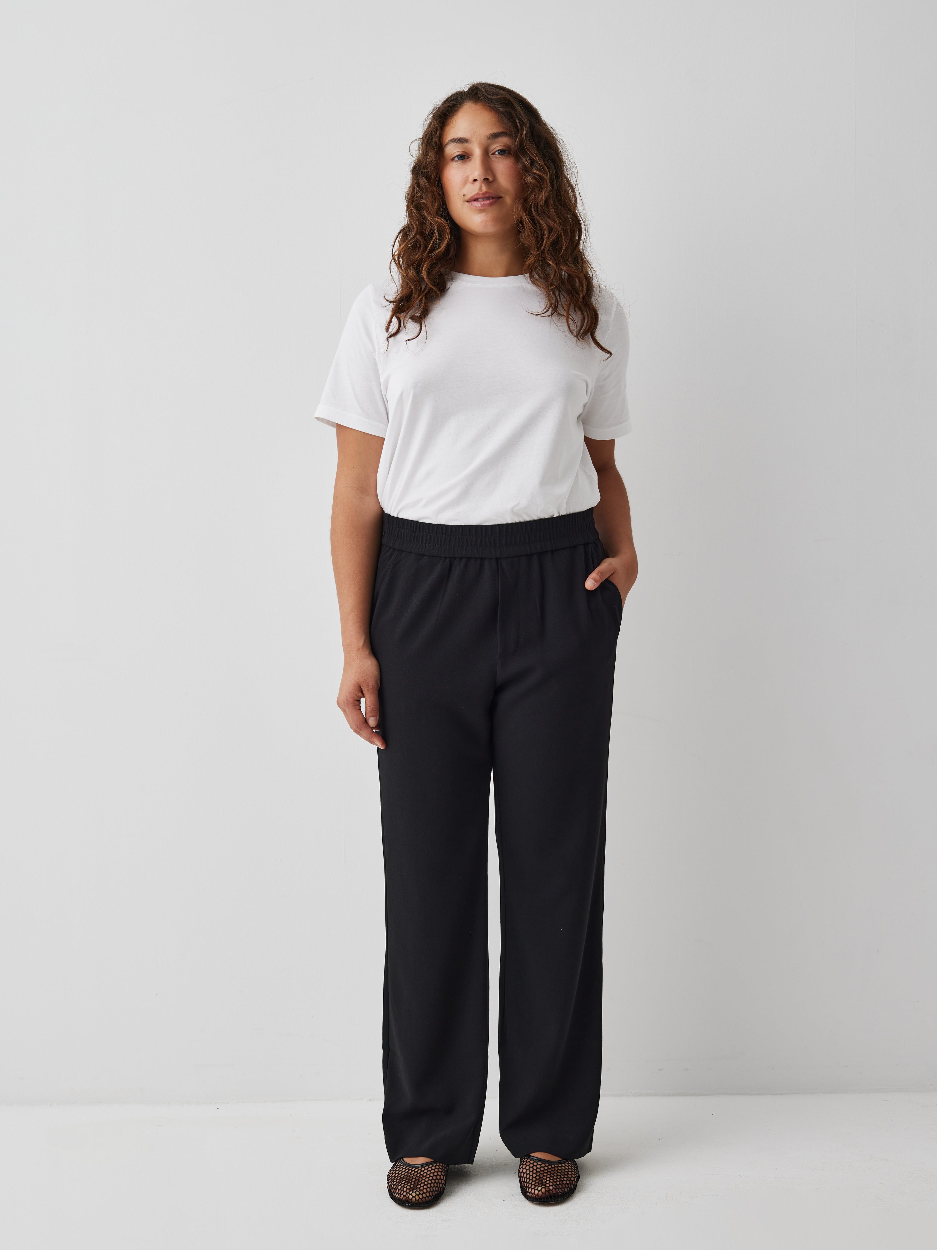 Phillipa_Black_Model_