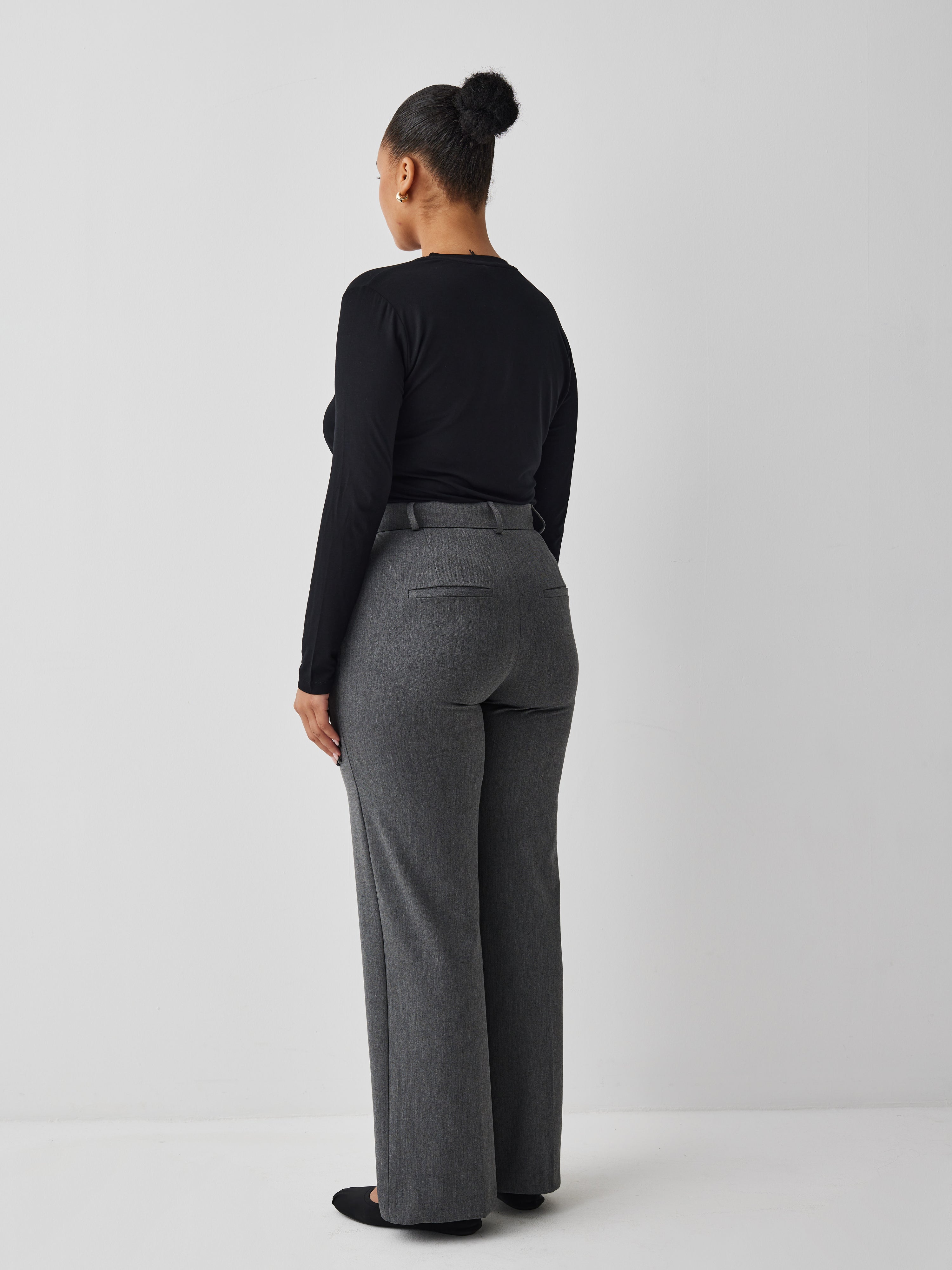 Lucy-M_Medium Melange_Model_9