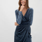 Madena_Slate Blue_Model_1