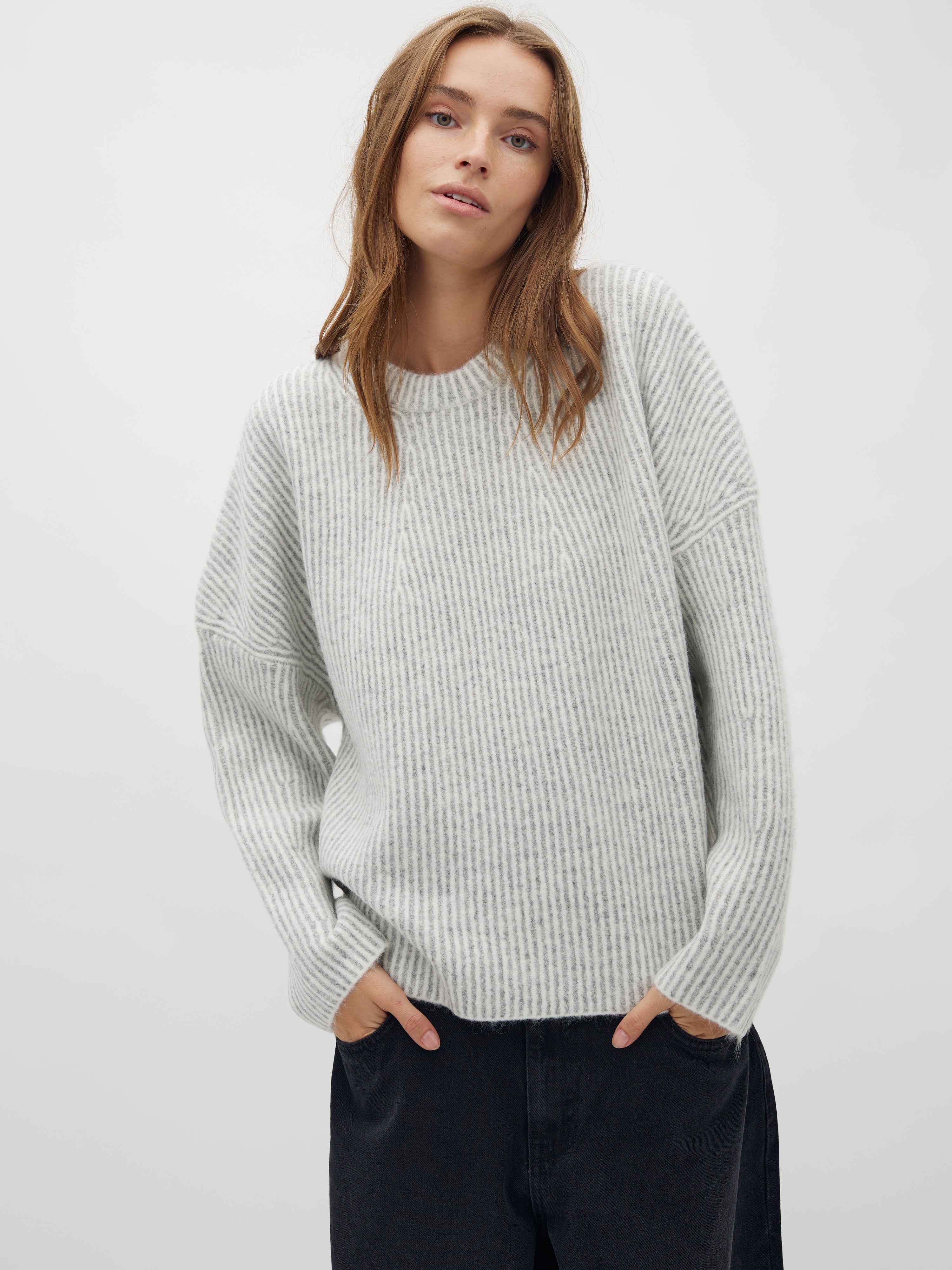 Gillian Contrast-M_Light Grey Mix_Model_0