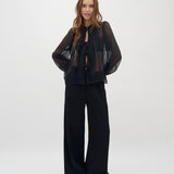 Gemina-M_Black_Model_3