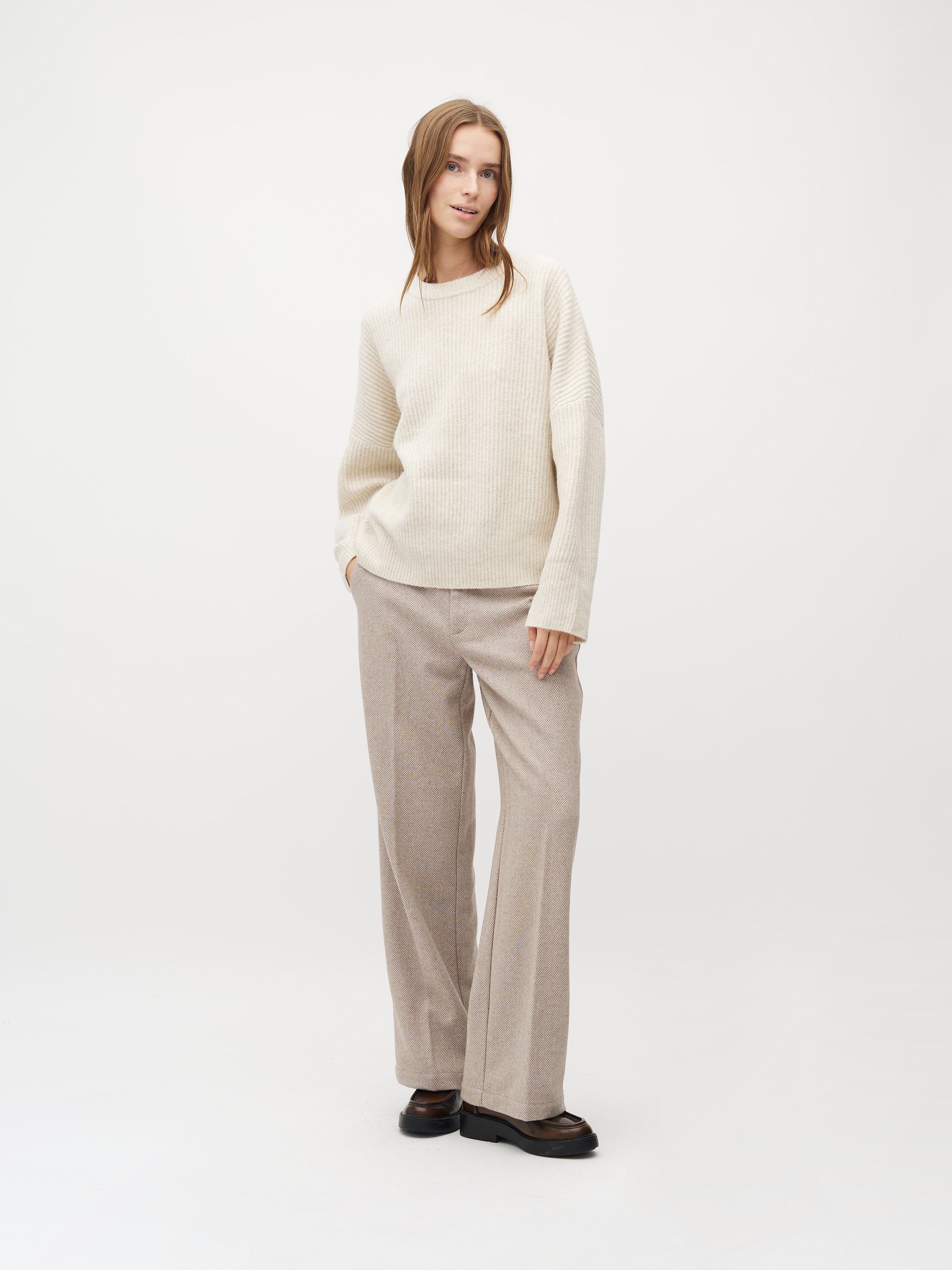 Gillian_Sugar Melange_Model_2