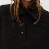 Tristiana-M_Black_Model_1