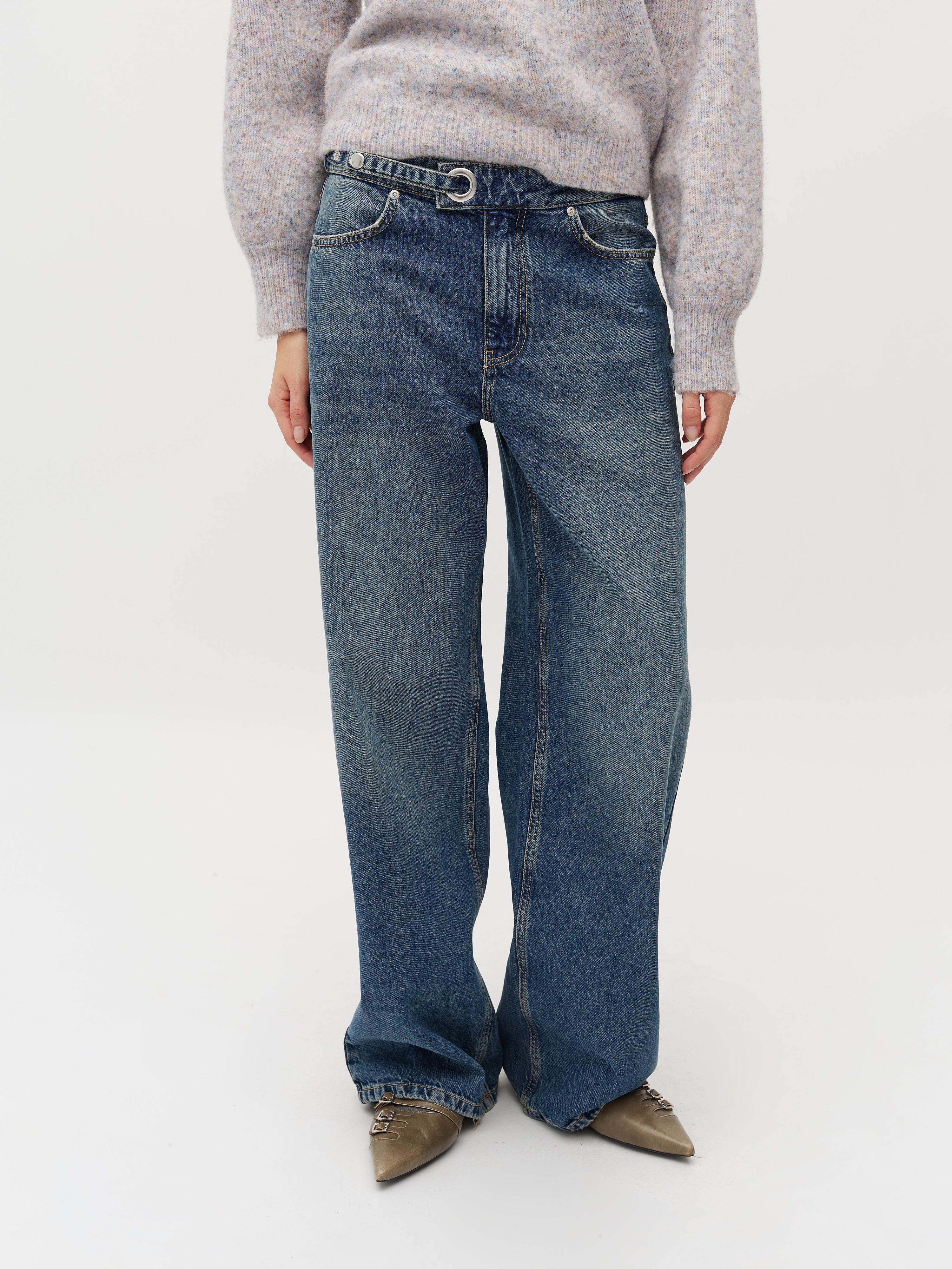 Jeromi-M_Washed Blue Jay_Model_1