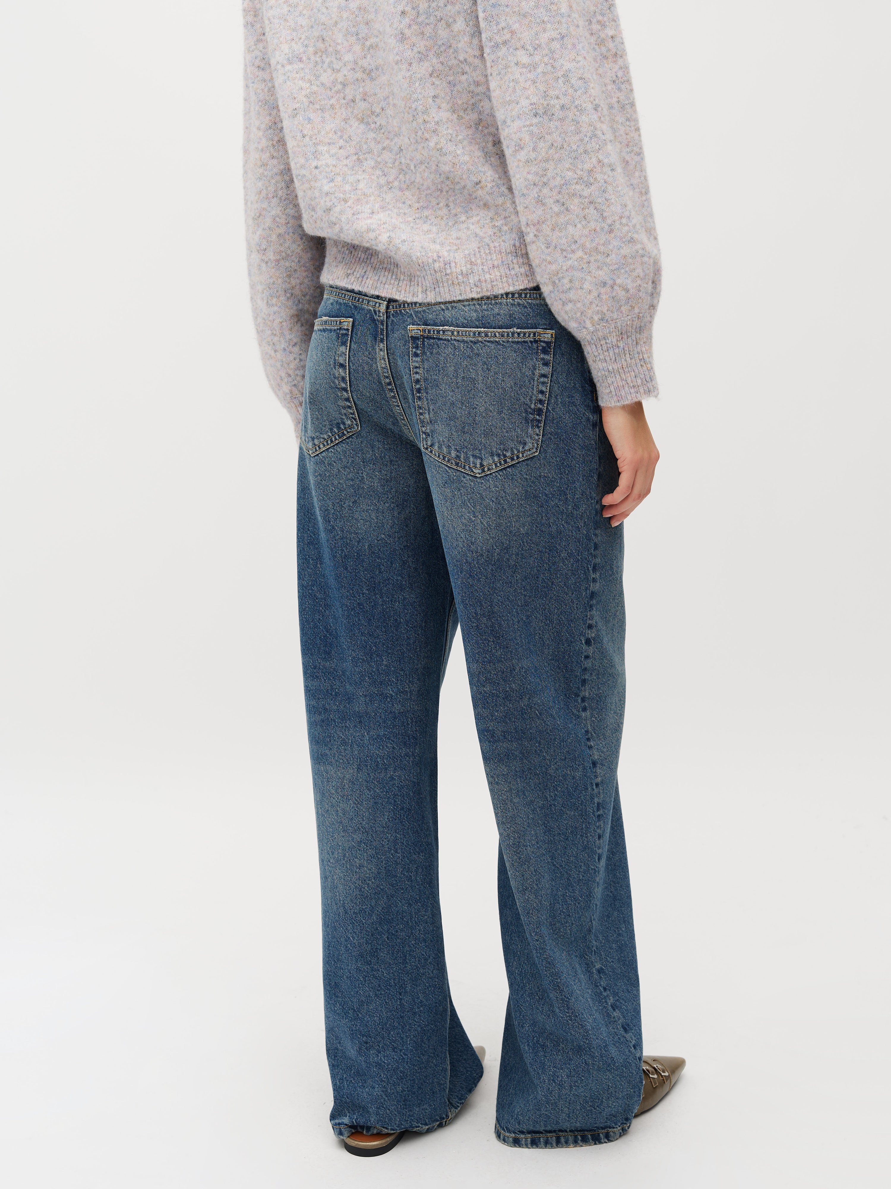 Jeromi-M_Washed Blue Jay_Model_4