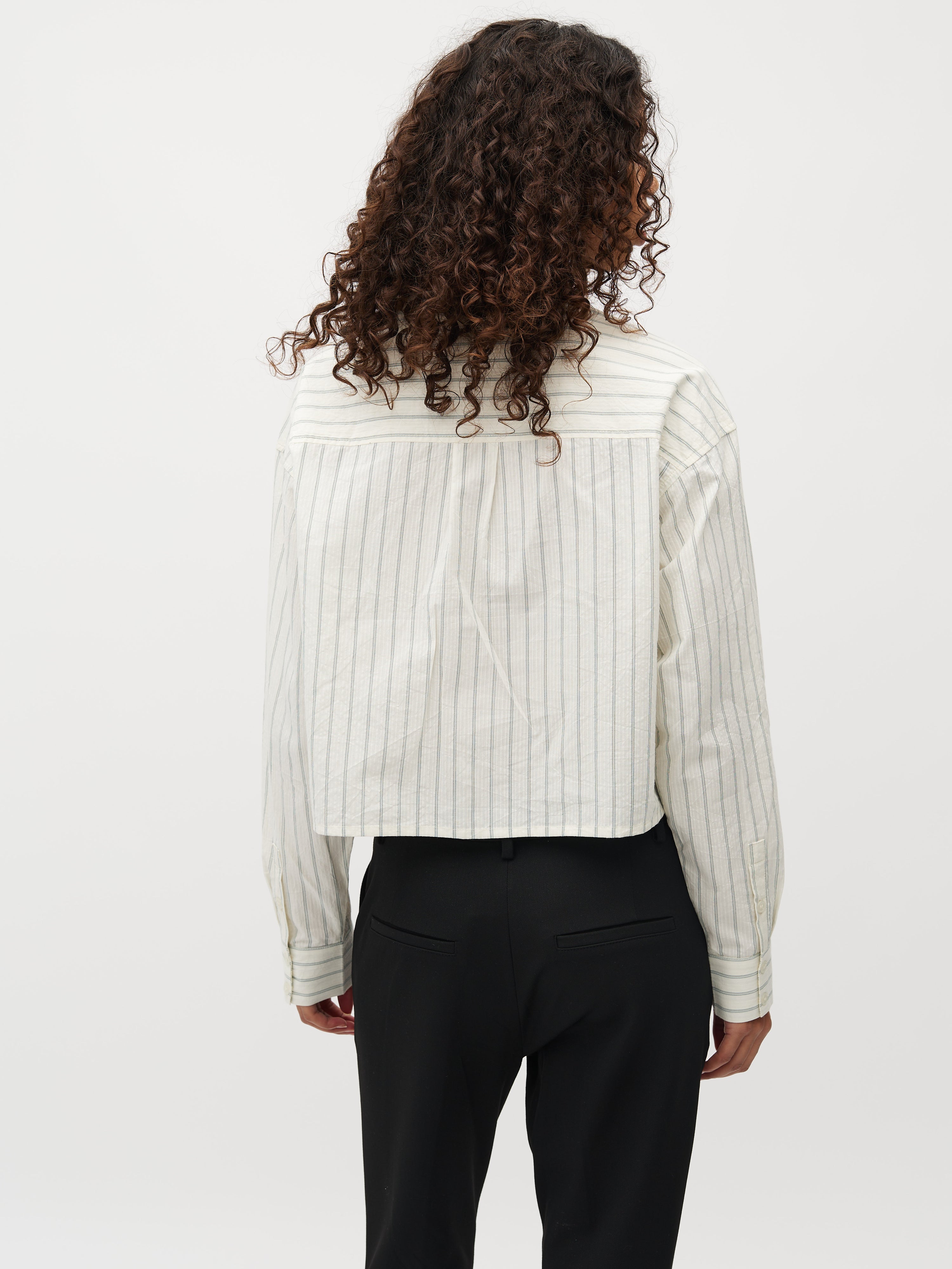 Emmelia-M_Maliva Placid Blue Stripe_Model_2