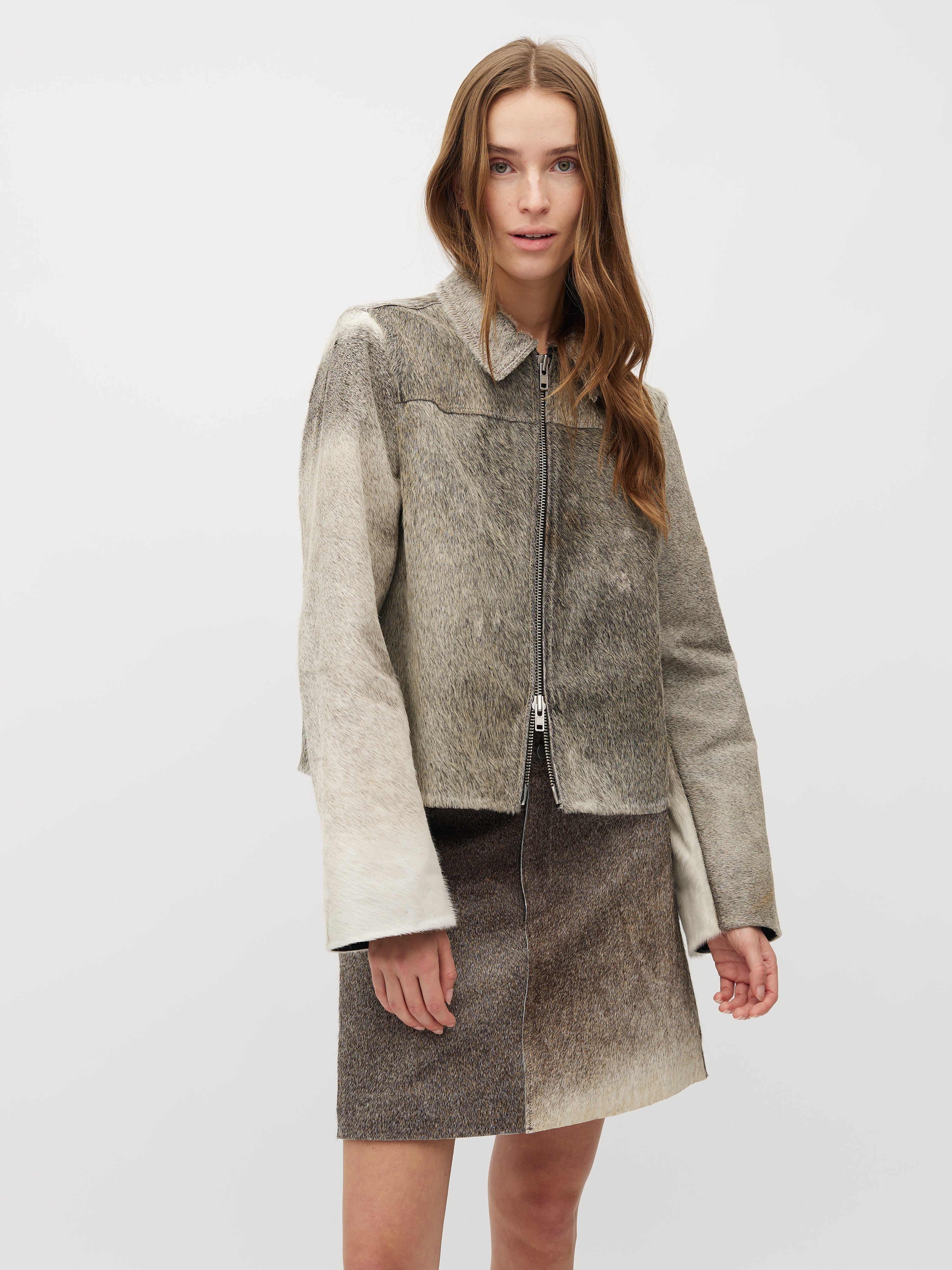 Isata-M_Grey Cow_Model_0