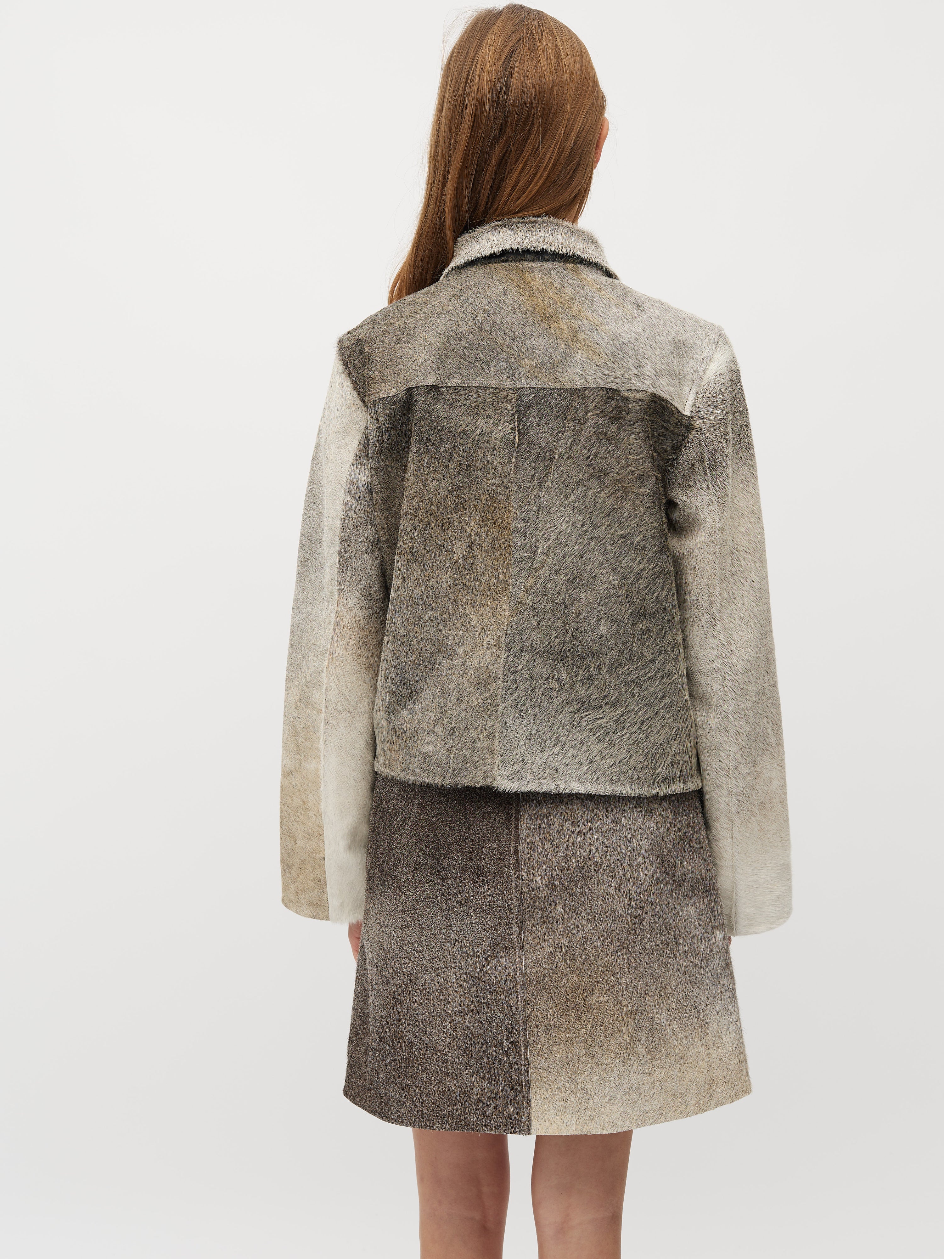 Isata-M_Grey Cow_Model_4