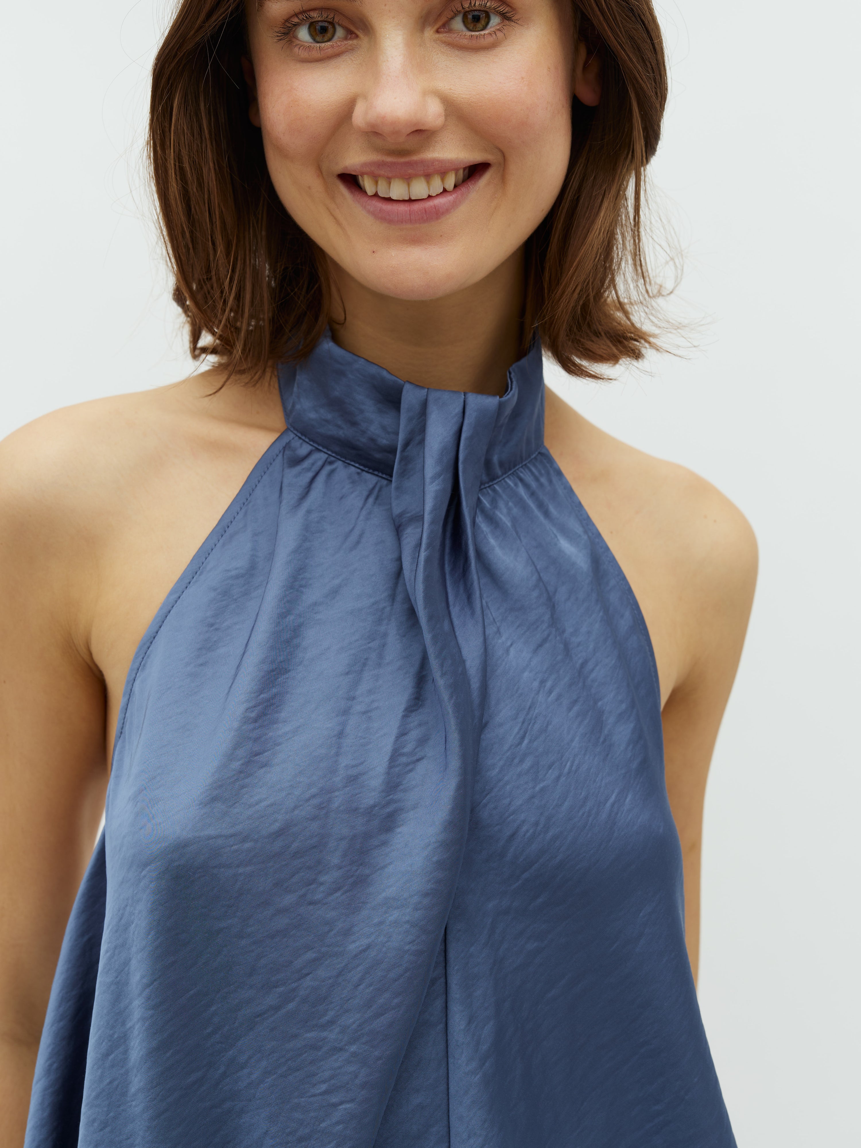 Zuzela-M_Vintage Indigo_Model_1