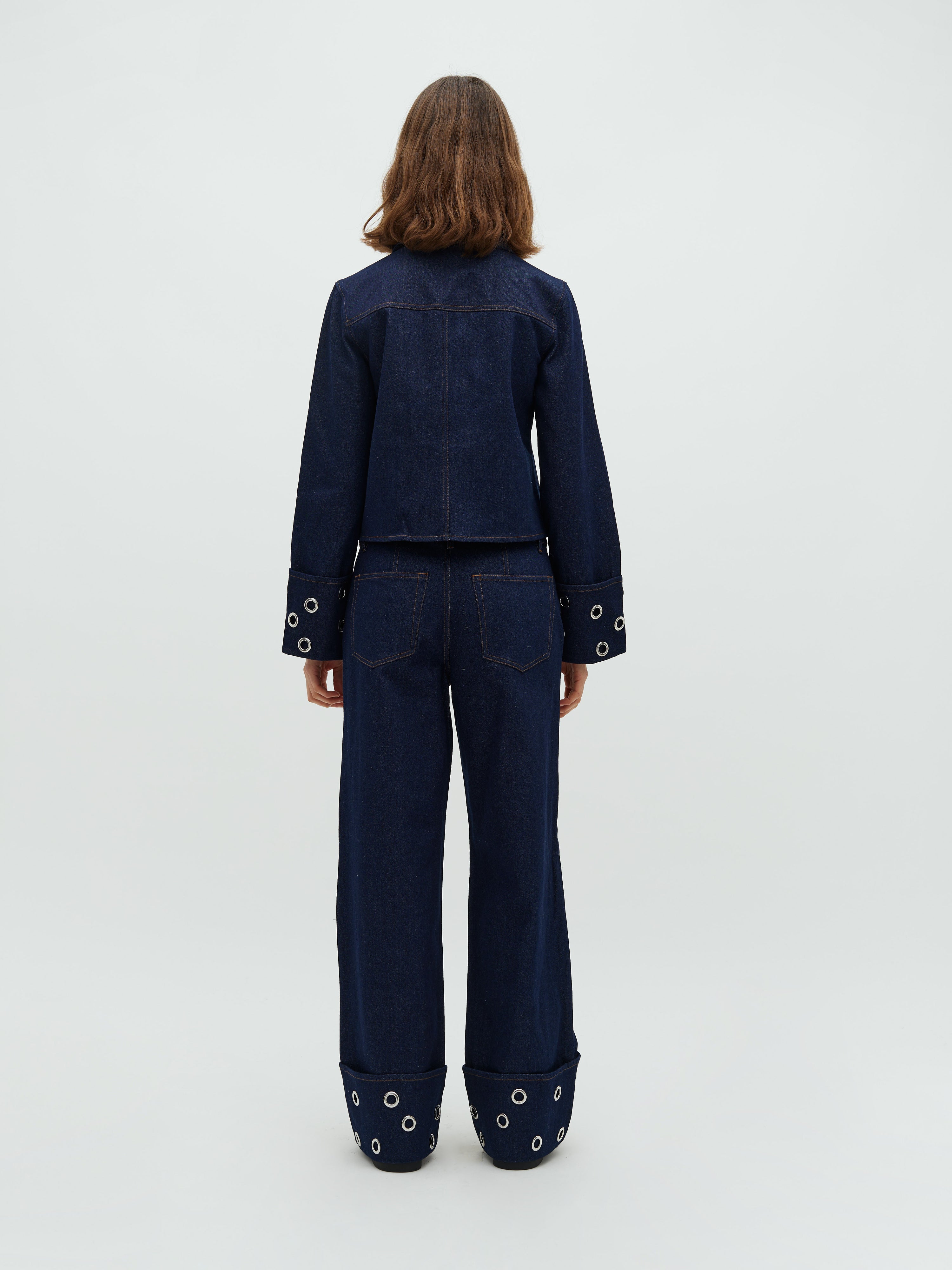 Jinia-M_Raw Blue_Model_2