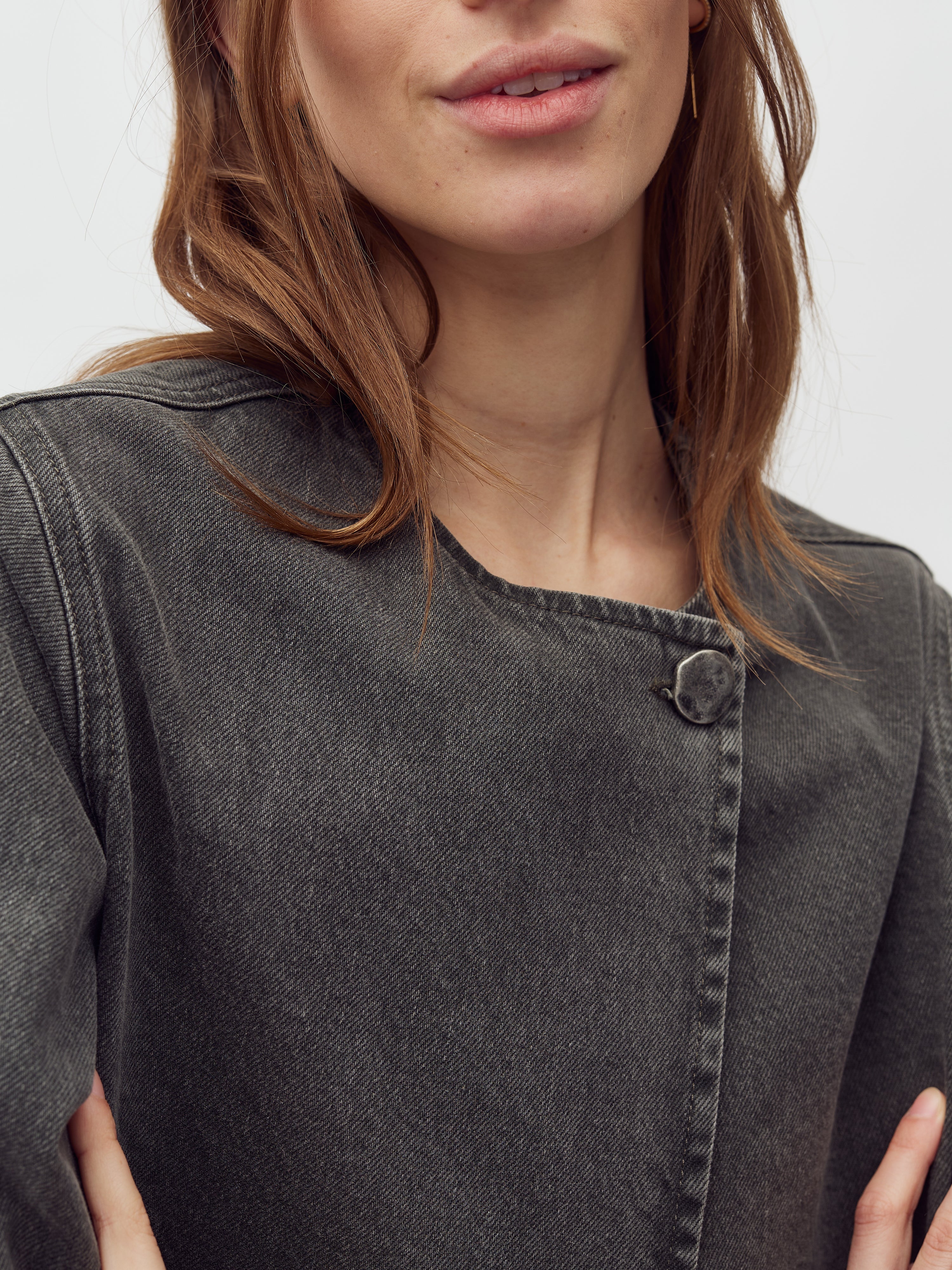 Exana-M_Khaki Green Wash_Model_3