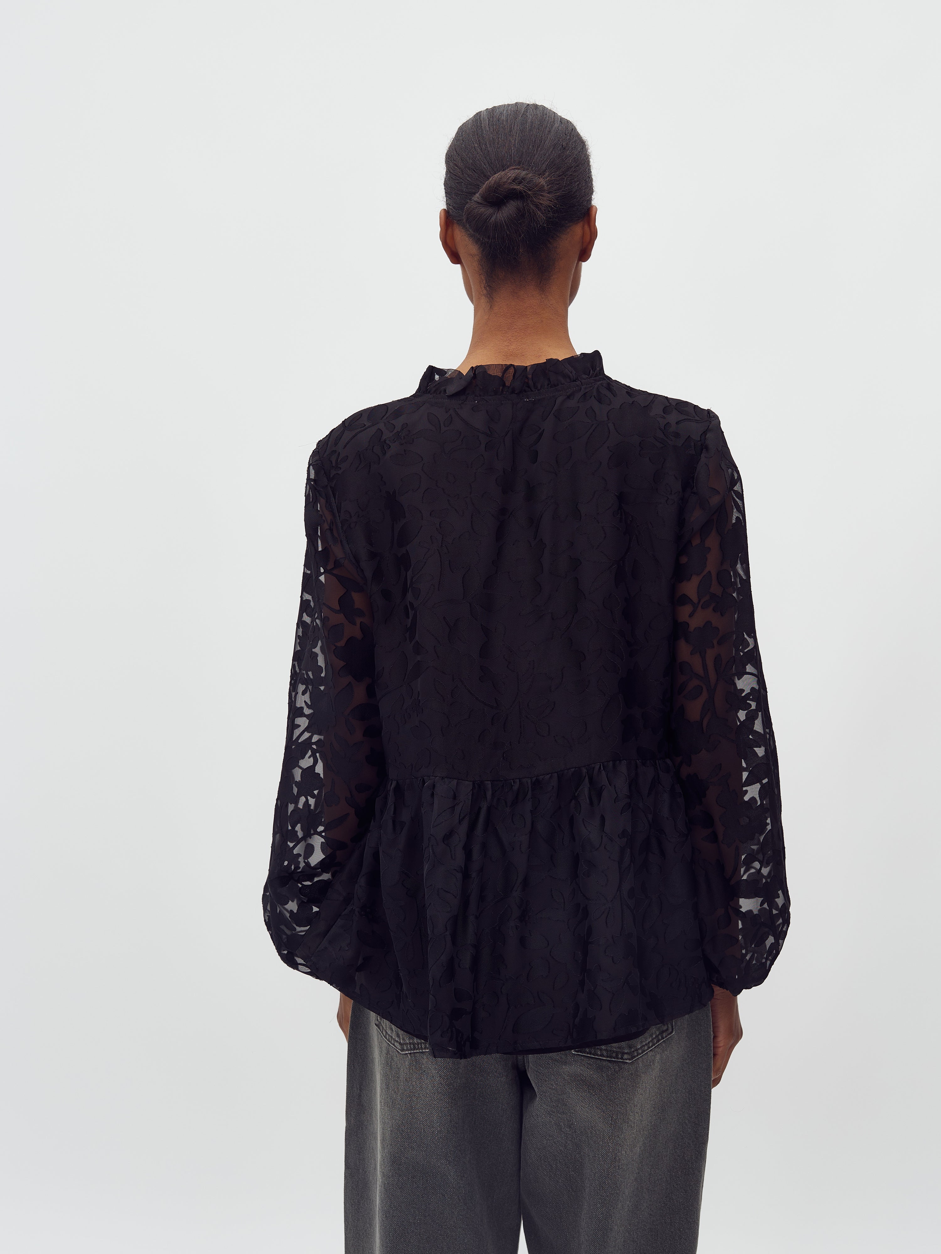 Gorgia-M_Black_Model_2