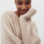 Gillis-M_Light Beige_Model_1