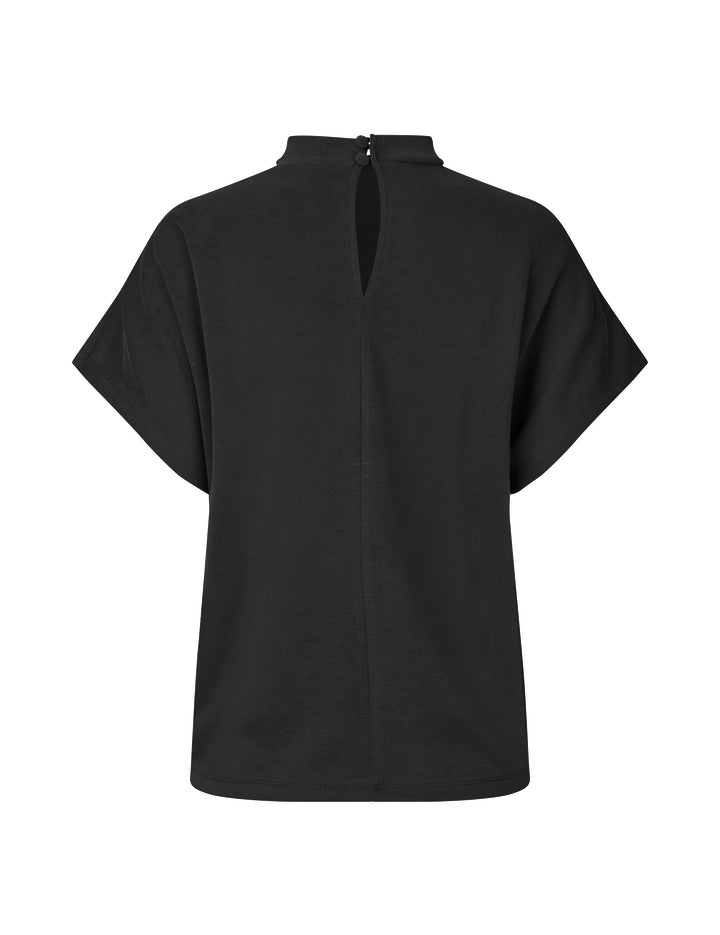 Linea Short-M_Black_Packshot_1