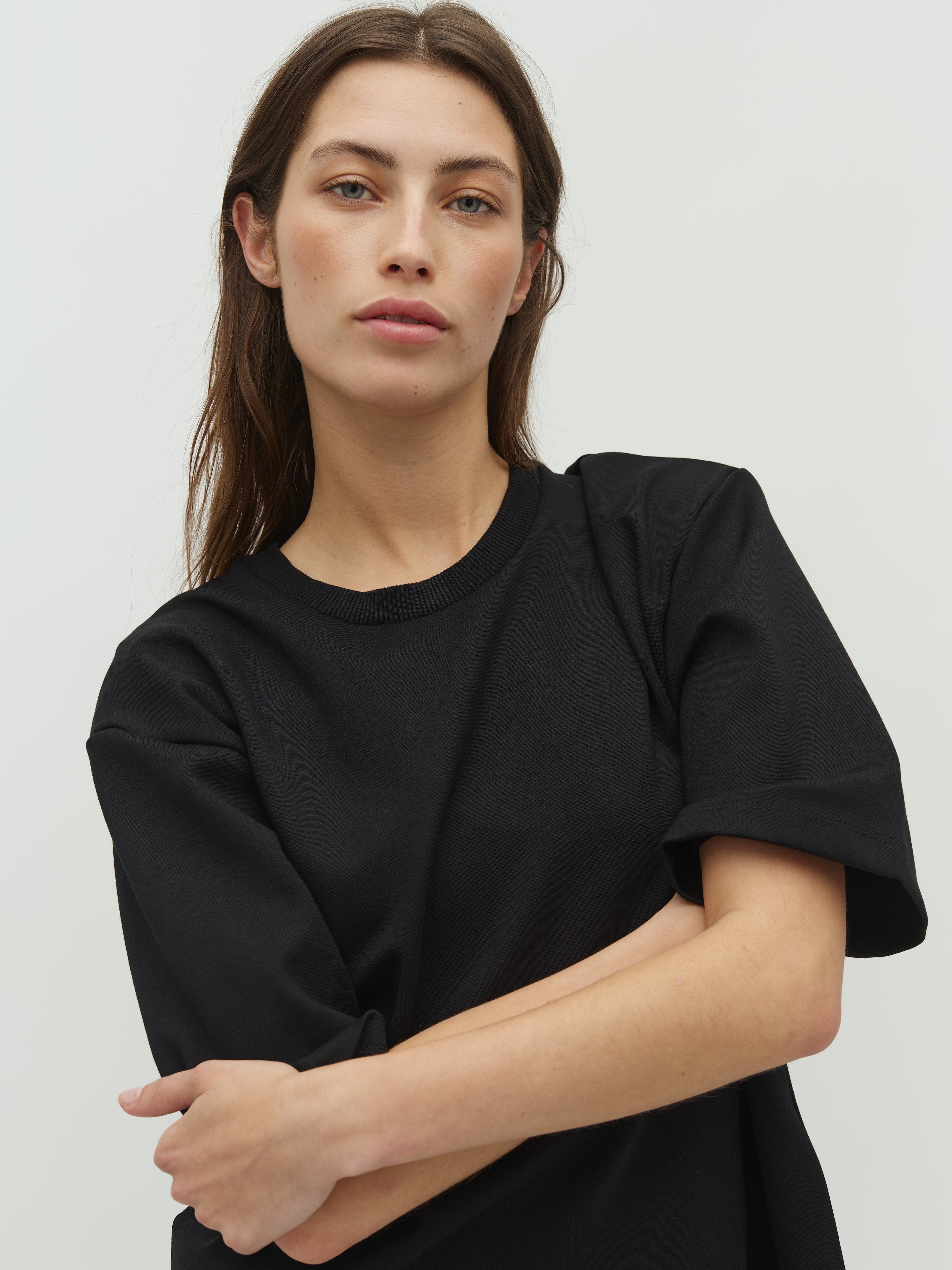 Emrys-M_Black_Model_1