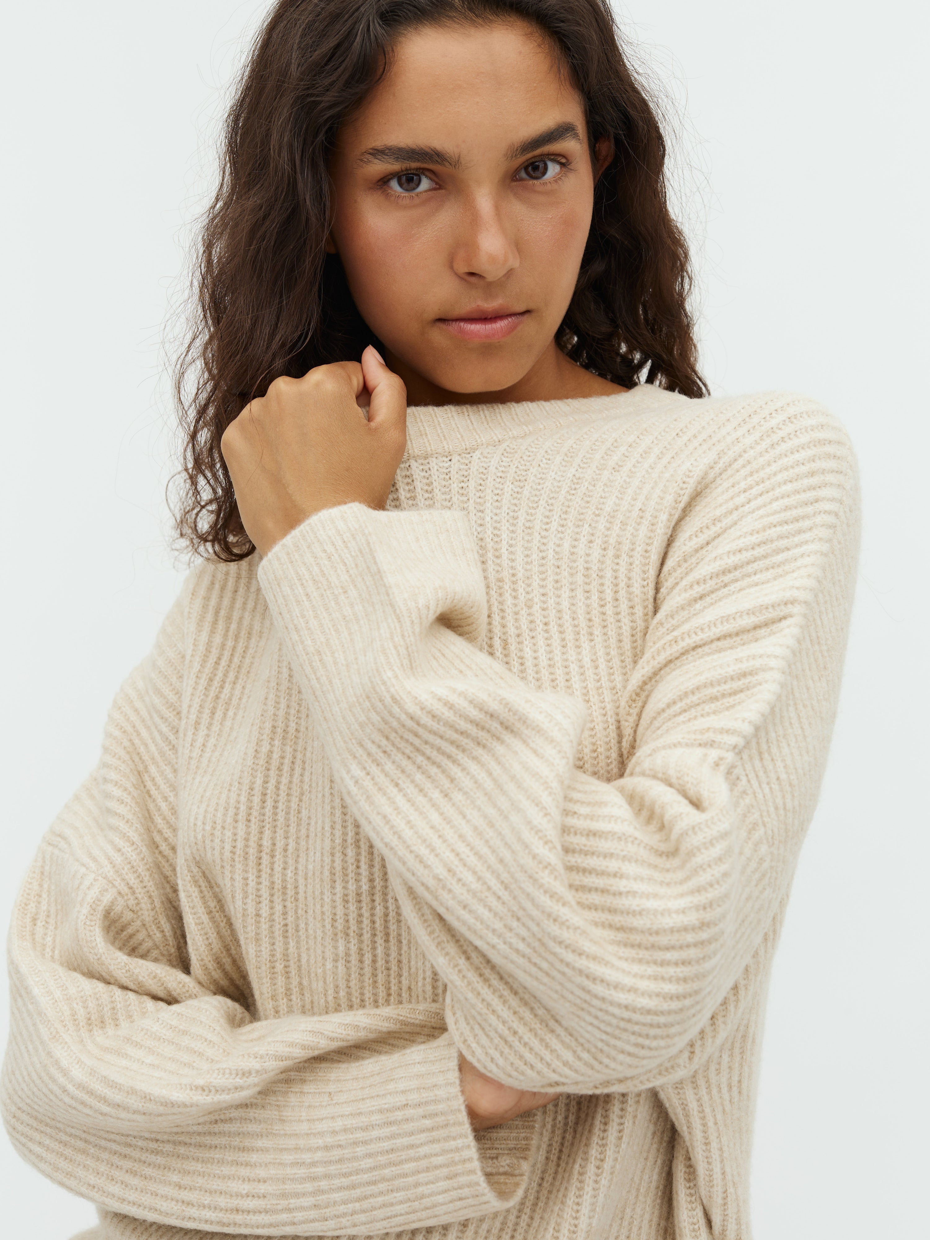 Gillian_Oyster Melange_Model_1