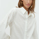 Kaloni-M_Maliva Placid Blue Stripe_Model_1