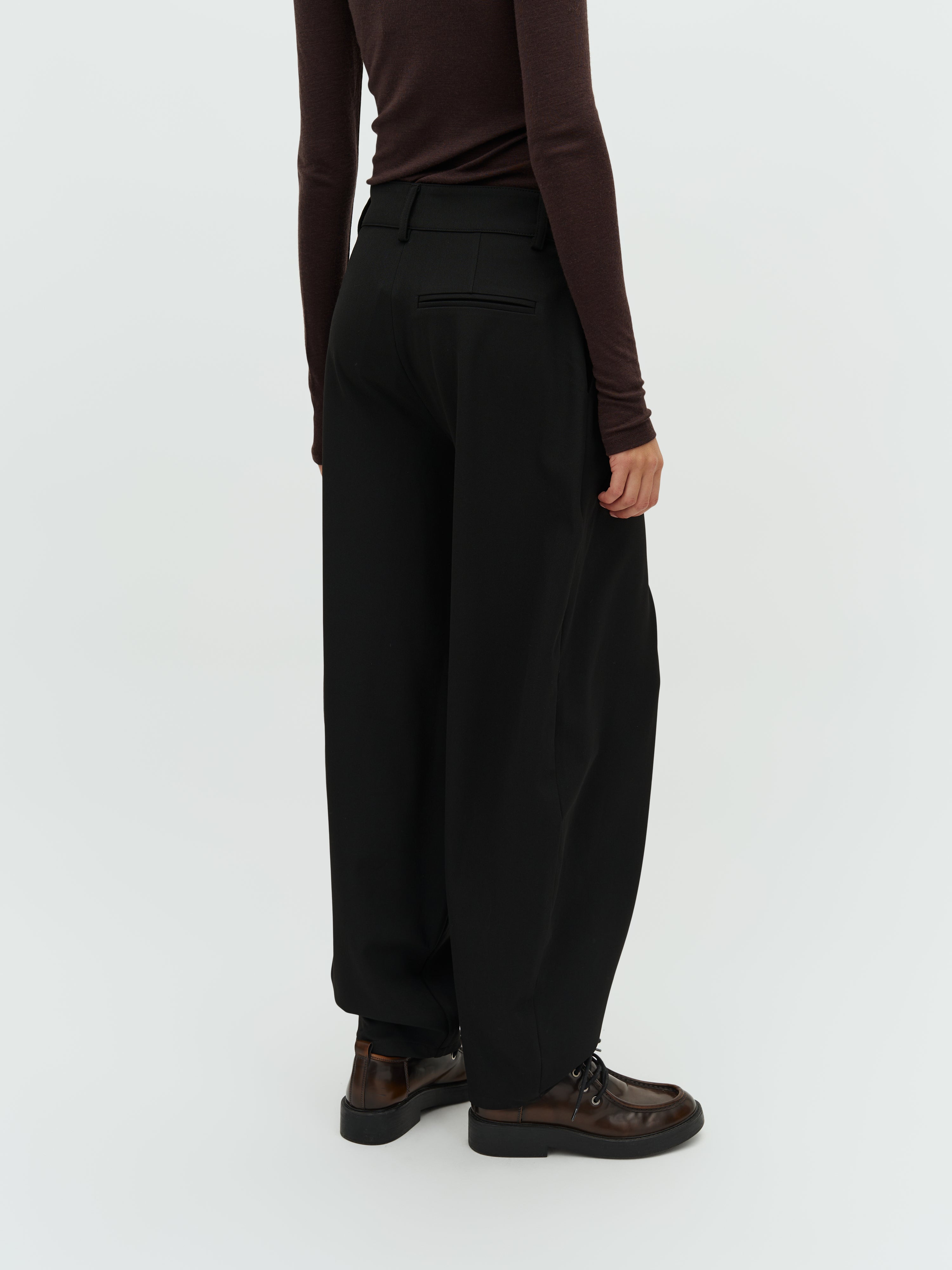 Silira-M_Black_Model_2