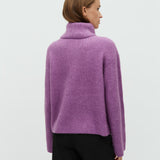 Kemina-M_Gentle Violet stripe_Model_1