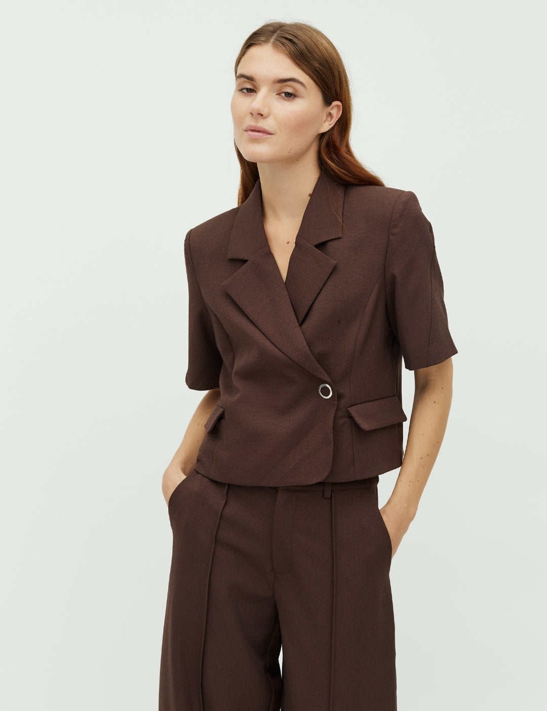 Robina-M_Chicory Coffee Melange_Model_0