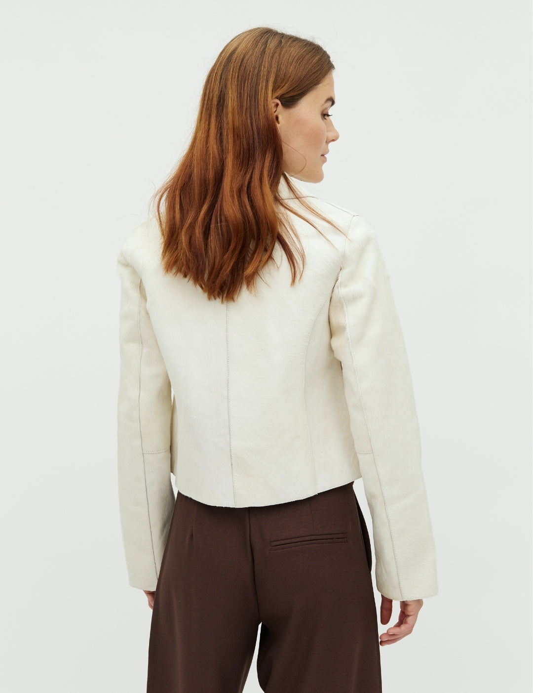 Alfino-M_White Cow_Model_2