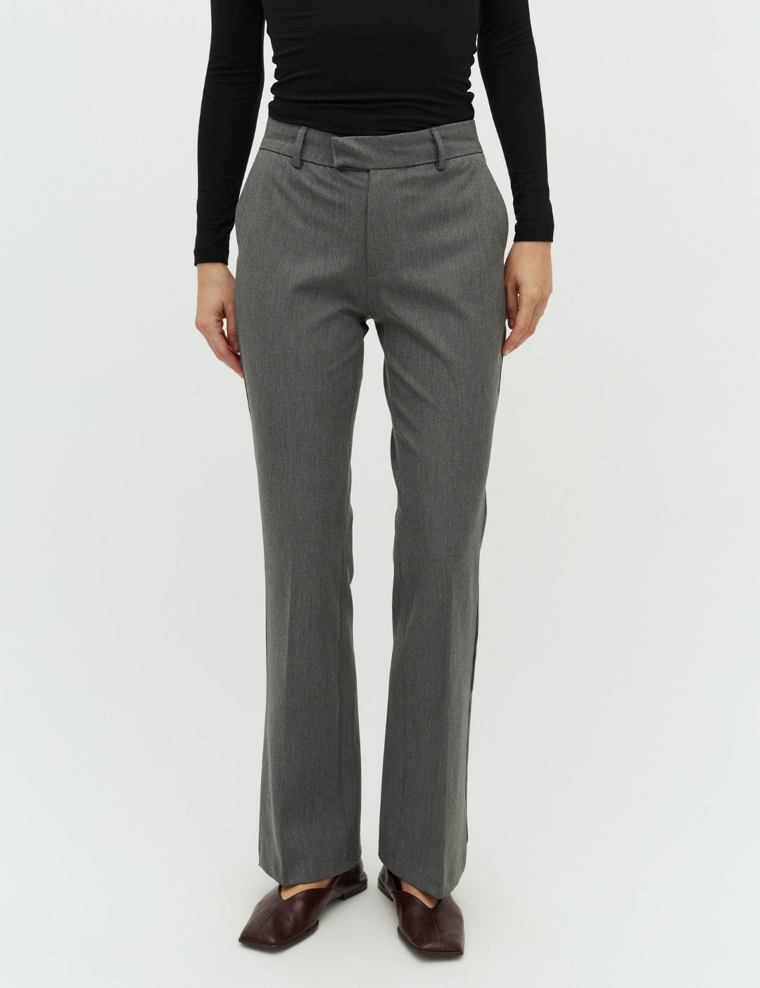 Maii_Medium Melange_Model_1