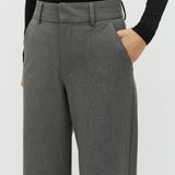 Lucy-M_Medium Melange_Model_2