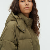 Ela Slit_Warm Olive_Model_1