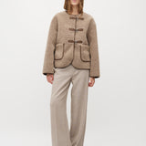 Keisa-M_Grey Coffee Melange_Model_0