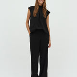 Maaja-M_Black_Model_0