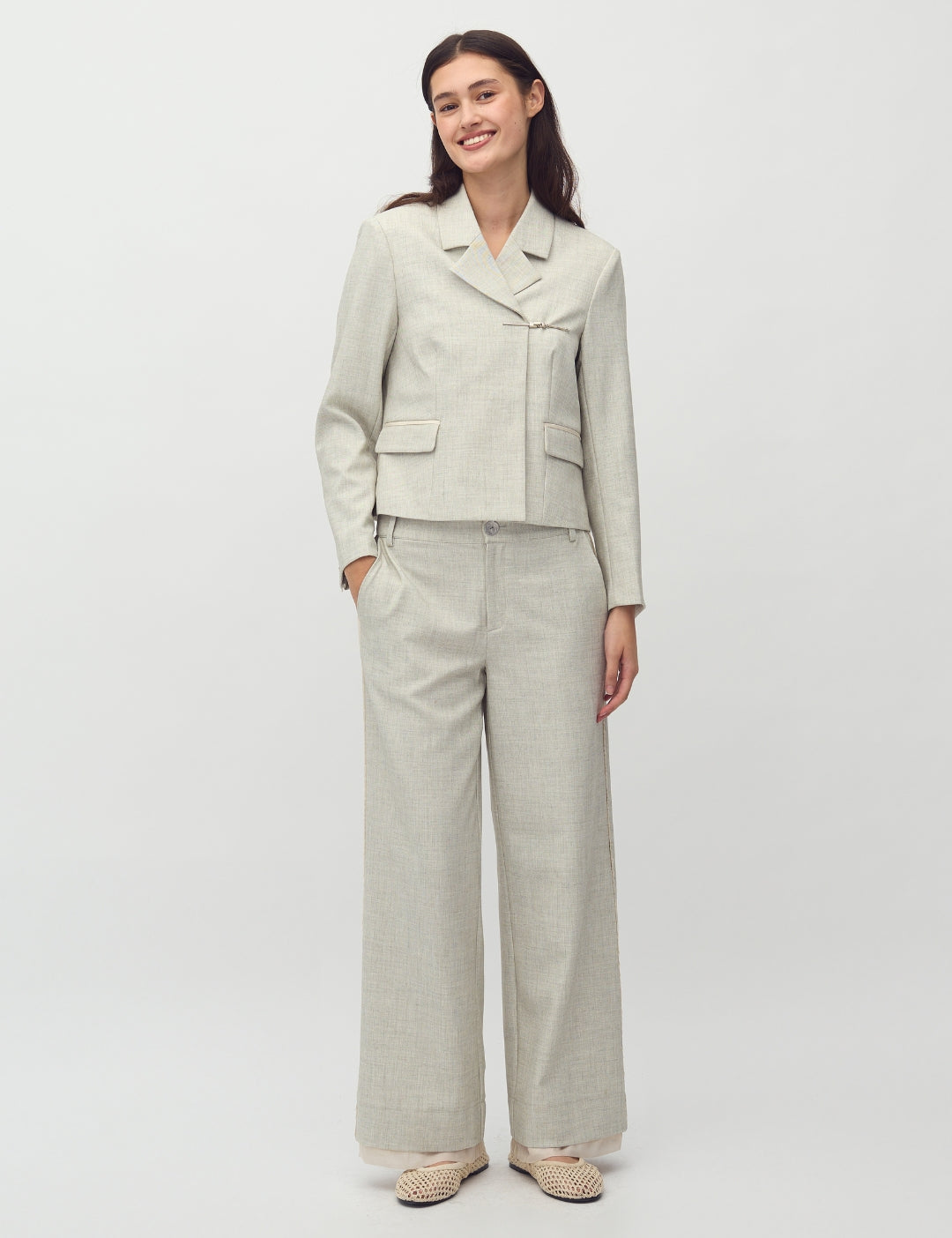 Rasina-M_Oyster Melange_Model_0