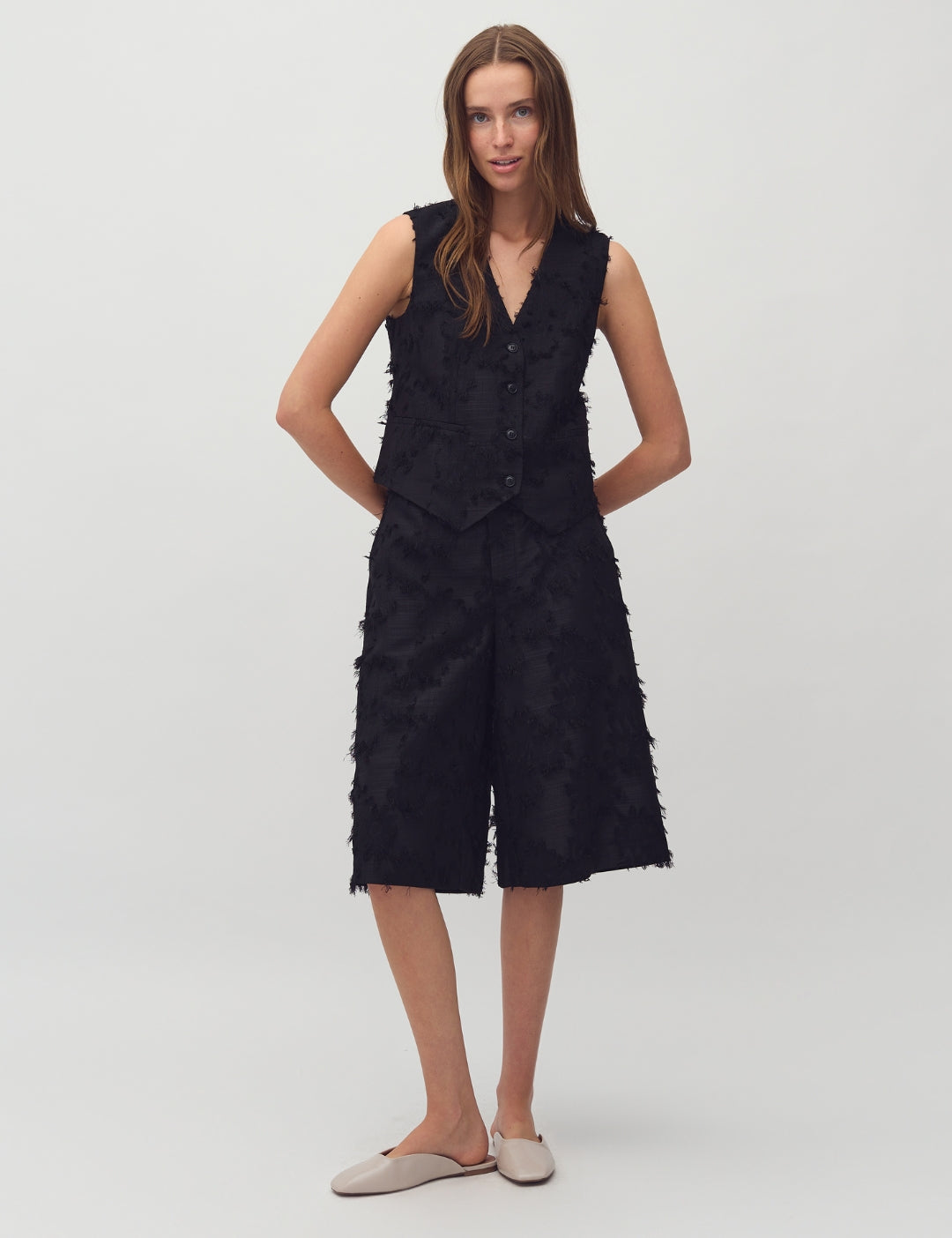 Merya-M_Black_Model_1