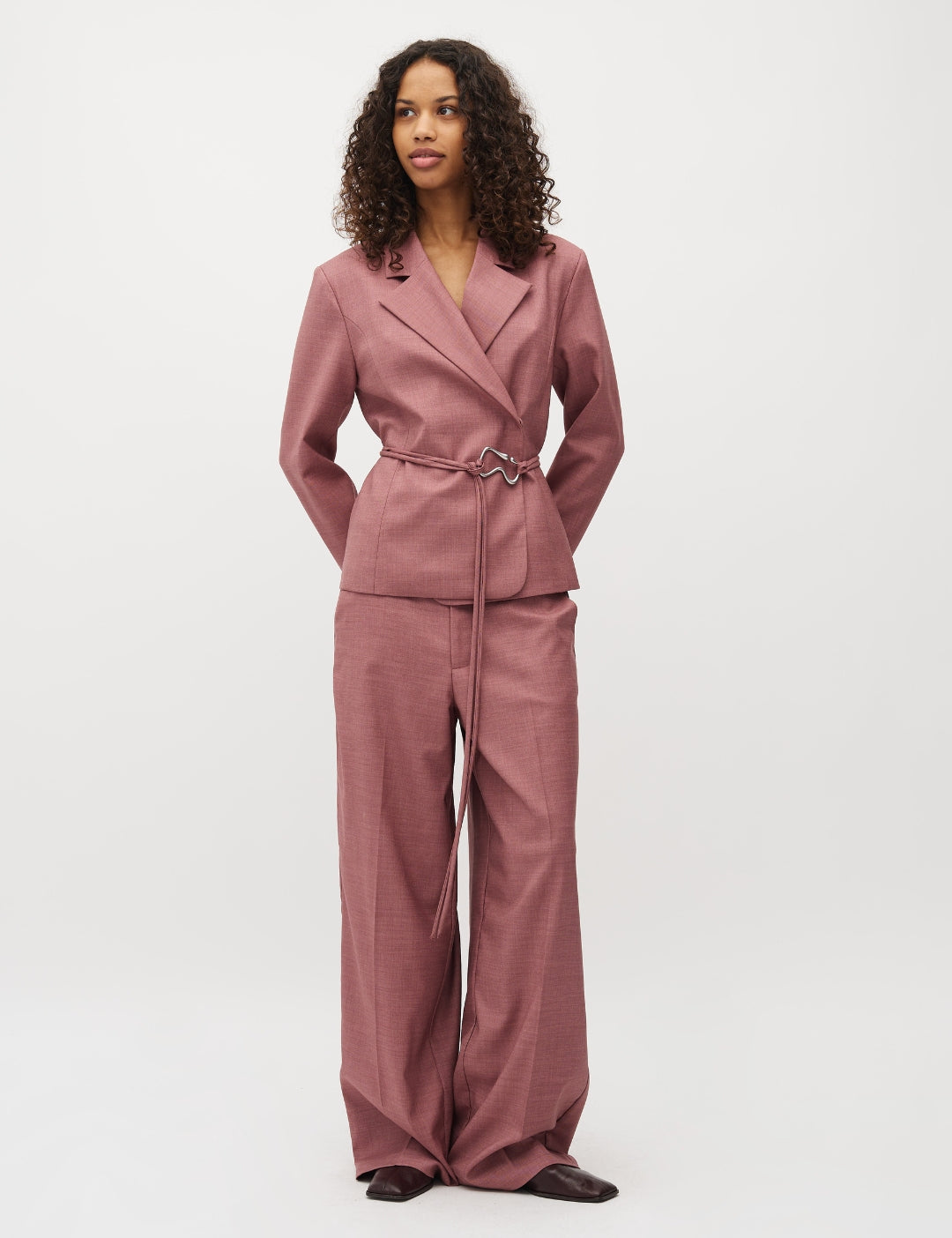 Lyrica-M_Rose Brown Melange_Model_0