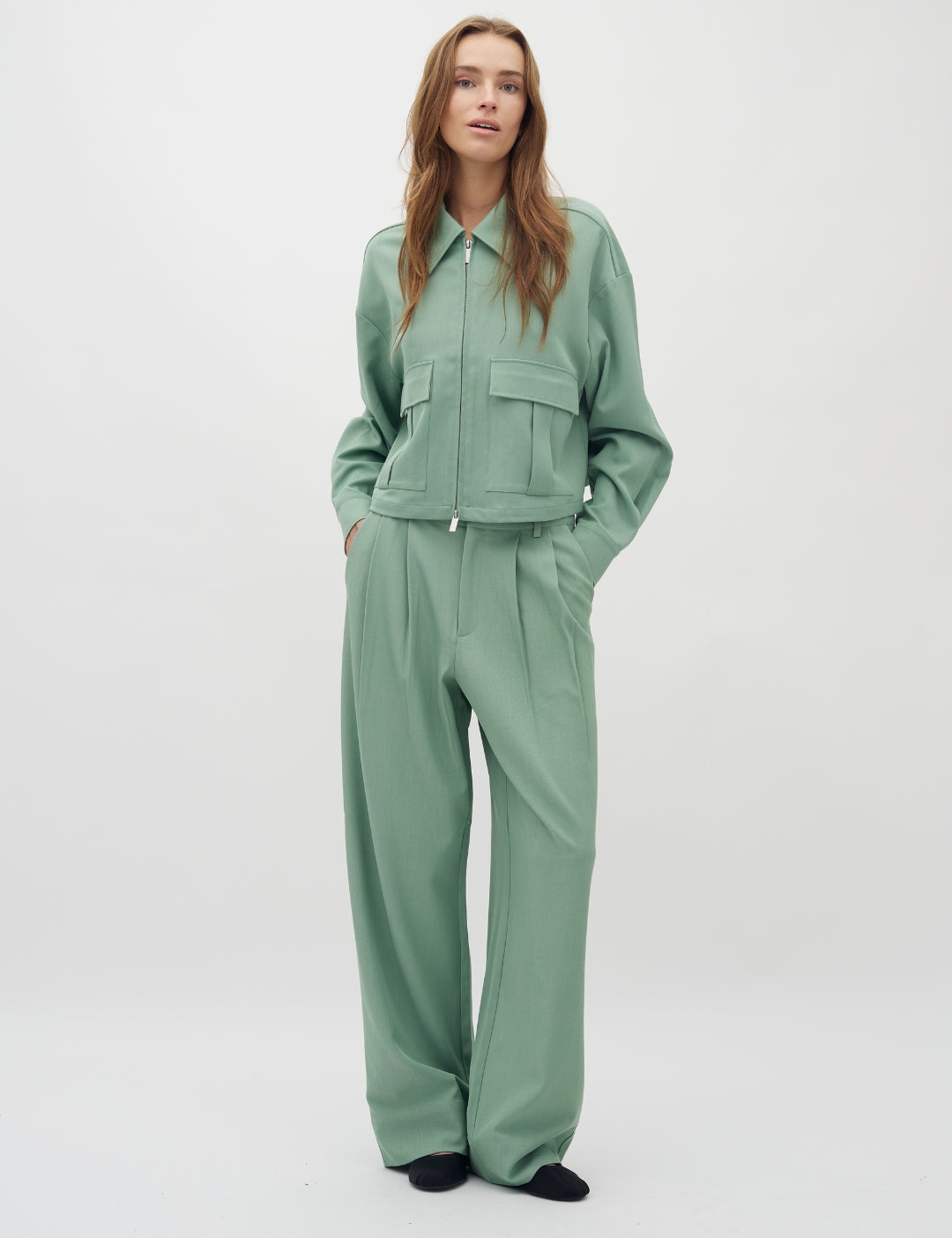 Branwen-M_Mineral Green_Model_0