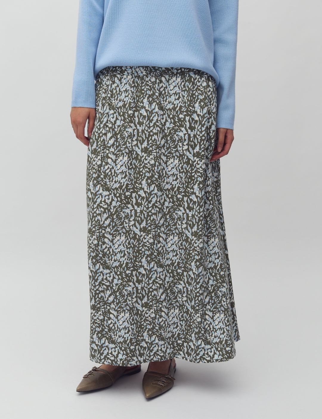 Aveline-M_Manilla Print_Model_1