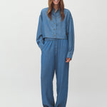 Phillipa-M_Mid Vintage Wash_Model_0