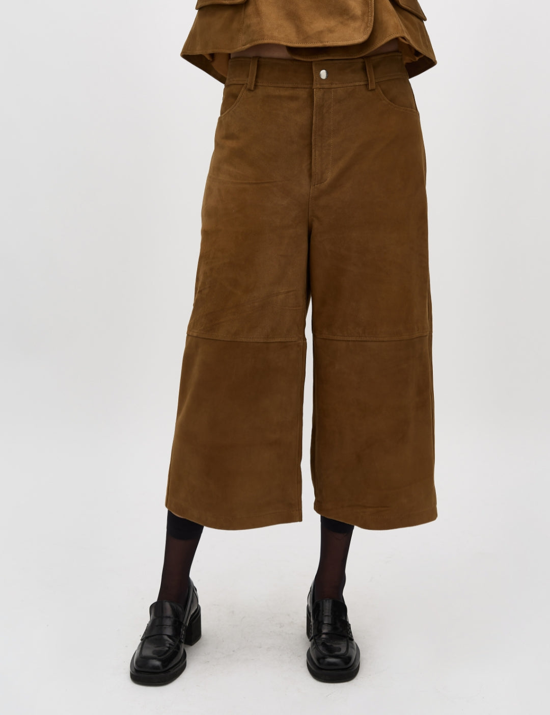 Doris-M_Cognac Brown_Model_1