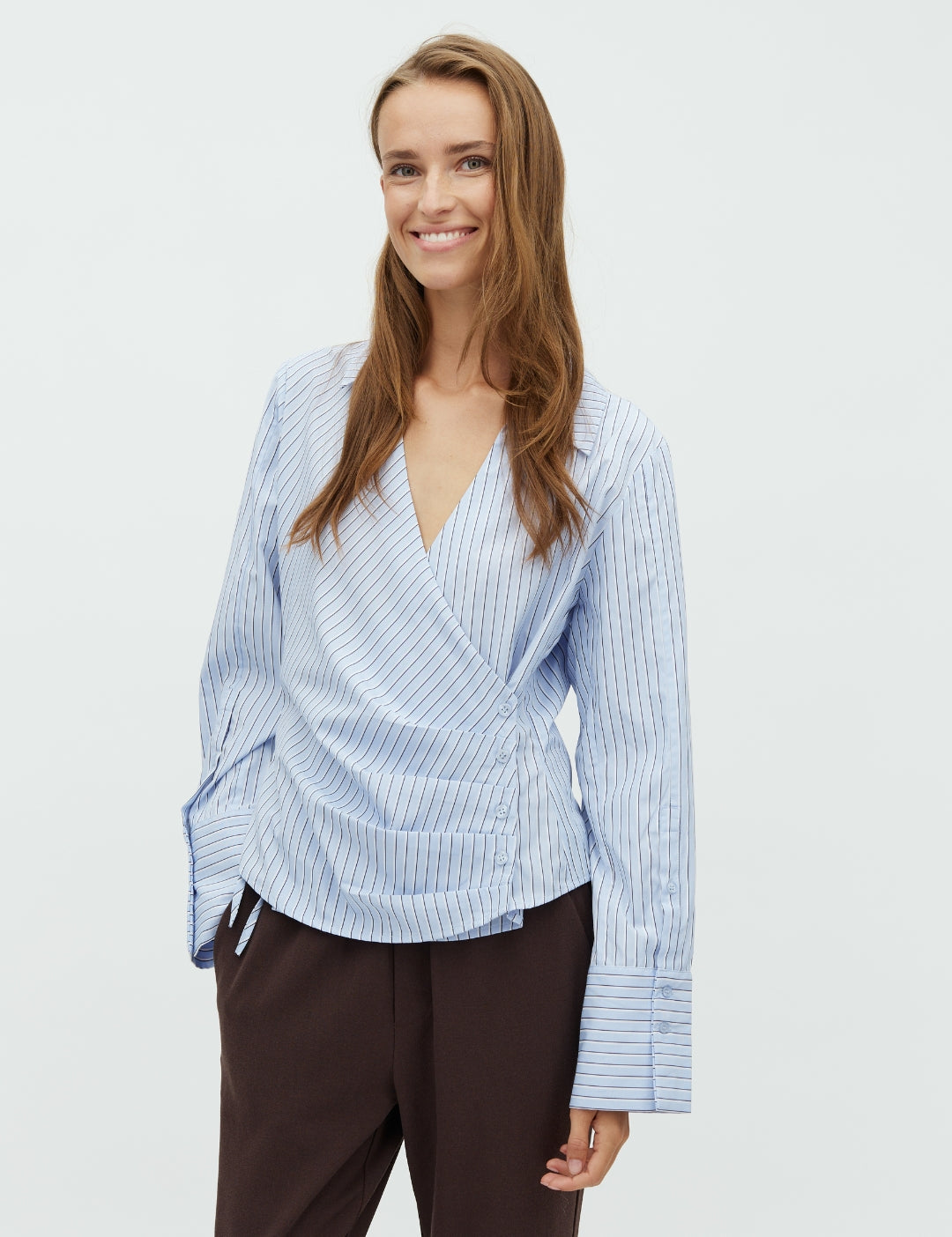 Gerri-M_Blue Navy Stripe_Model_0