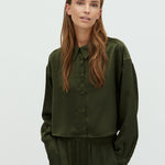 Emele-M_Pine Green_Model_0