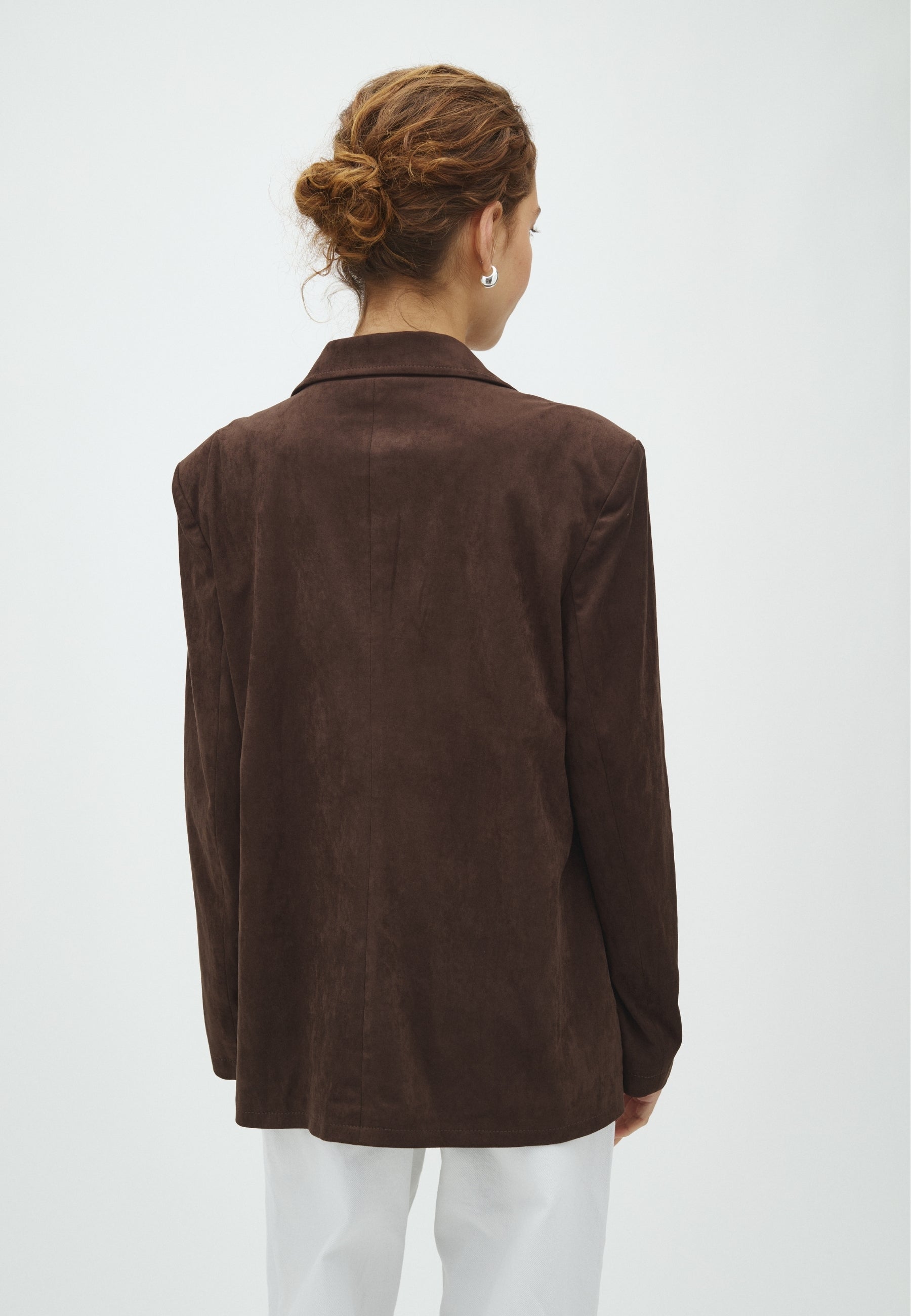 Mabea-M_Dark Brown_Model_2