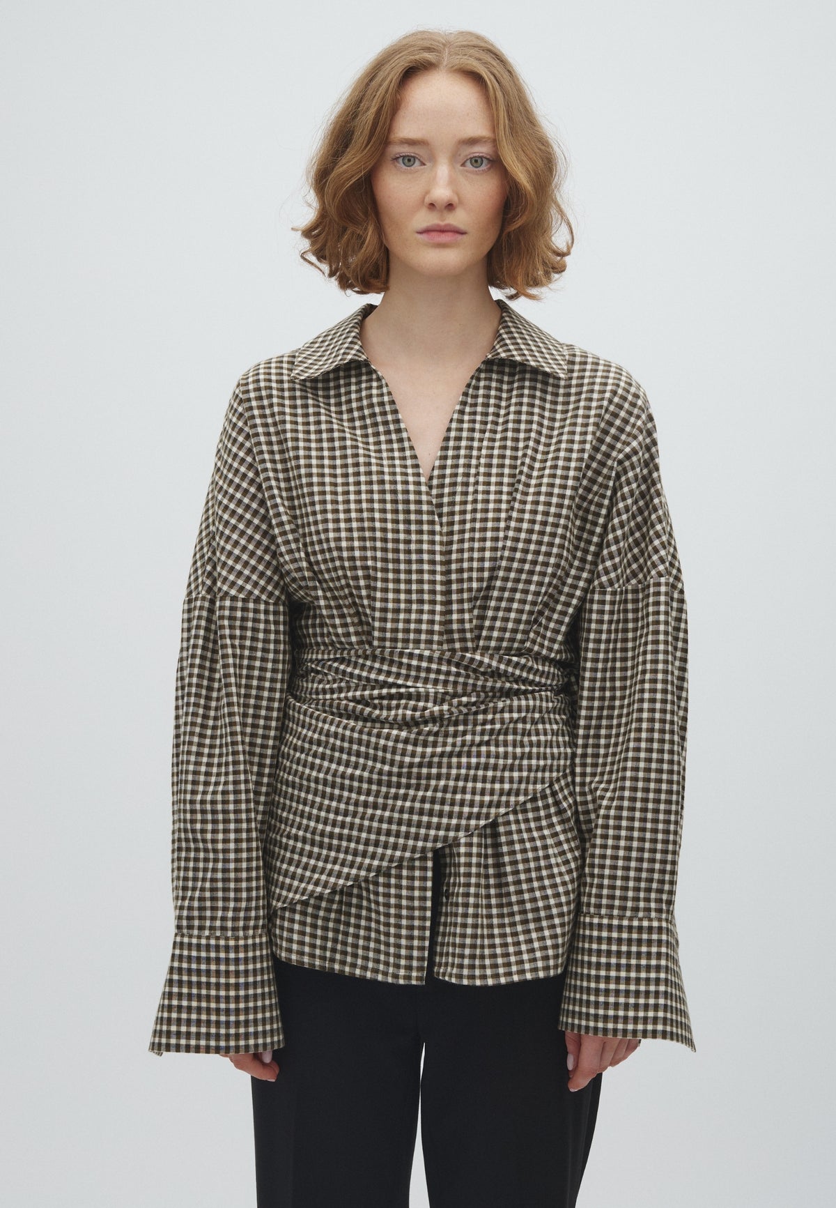 Isidor-M_Smoked Olive Check_Model_0