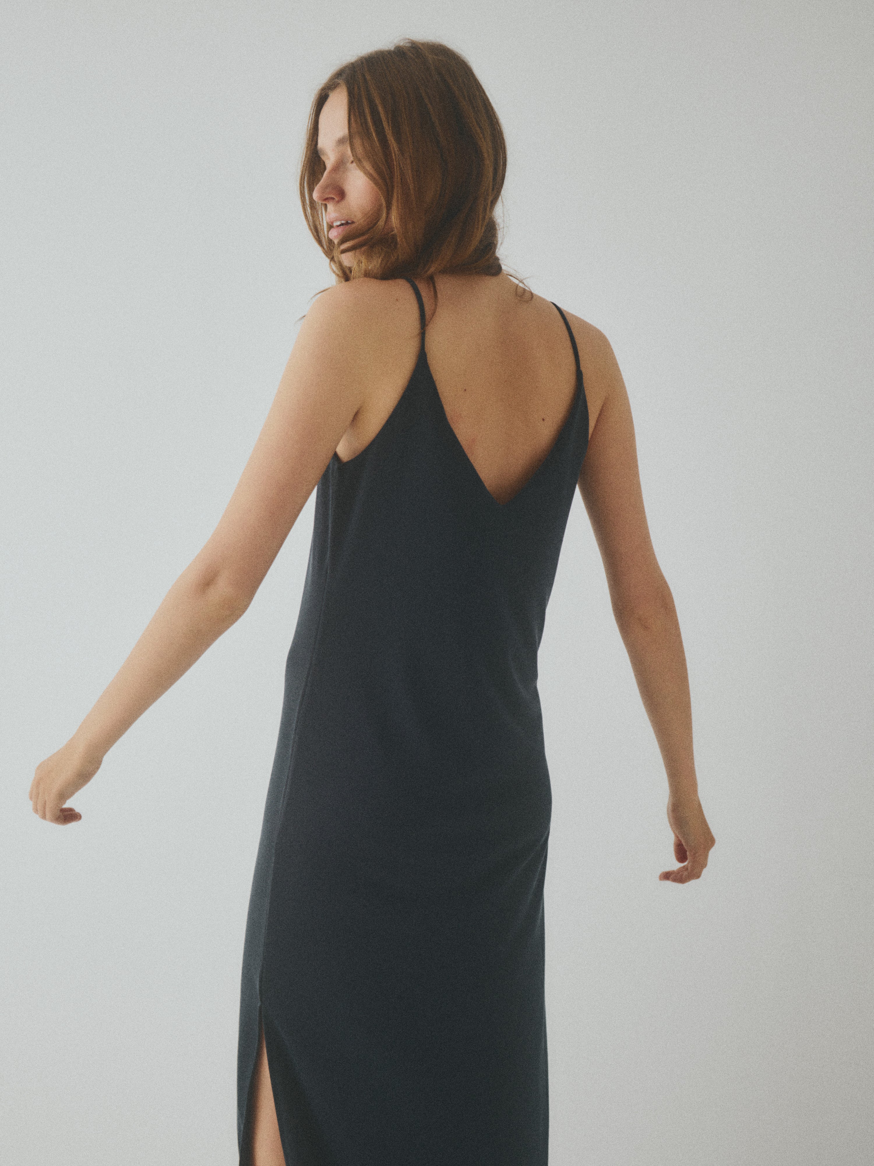 Leslee-M_Black_Model_0