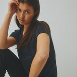 Luvanna-M_Black_Image_