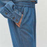 Phillipa-M_Mid Vintage Wash_Model_