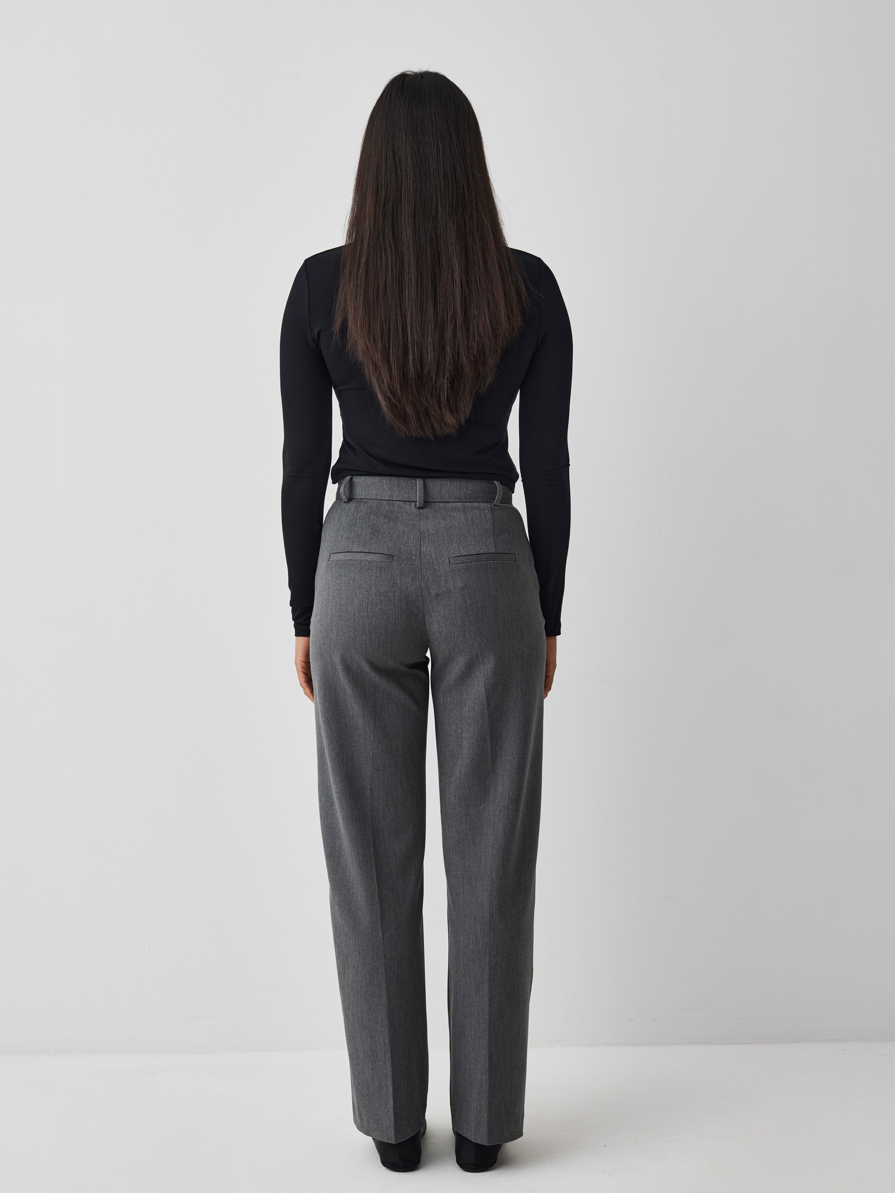 Lucy-M_Medium Melange_Model_