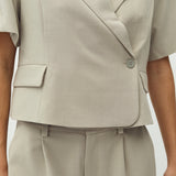 Robina-M_Light Twig_Model_1