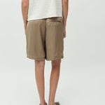 Guri-M_Sand Grey_Model_3