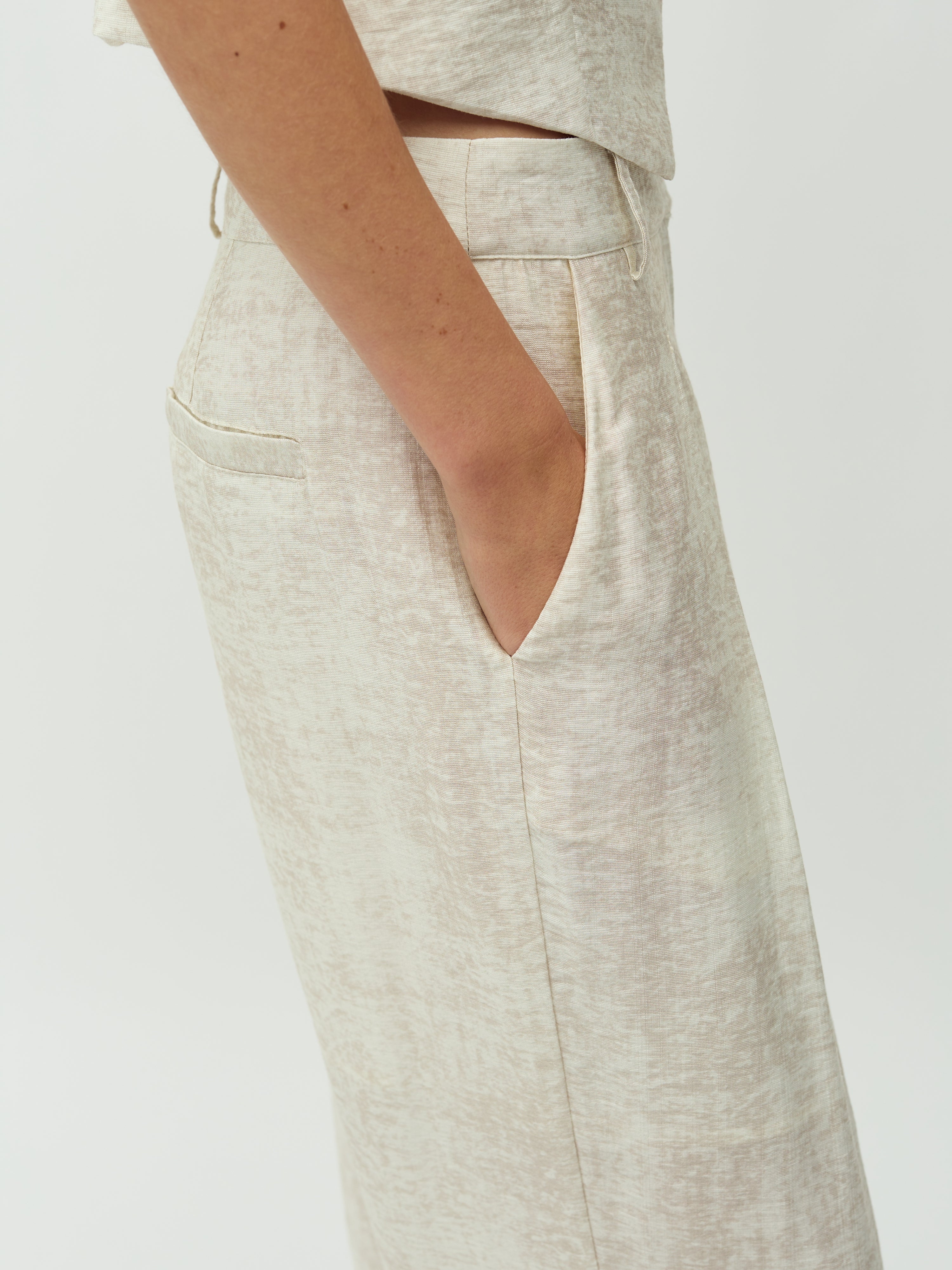 Cristiana Long-M_Oyster Valana Print_Model_3